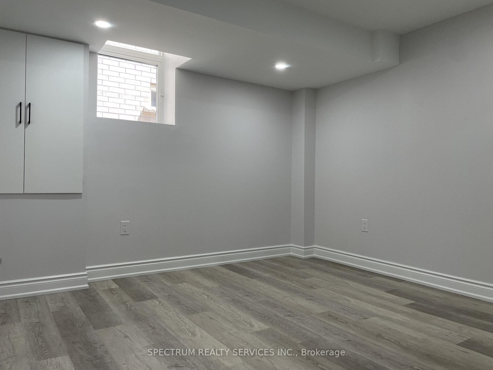 27 Yale Drive Unit Basement photo 13