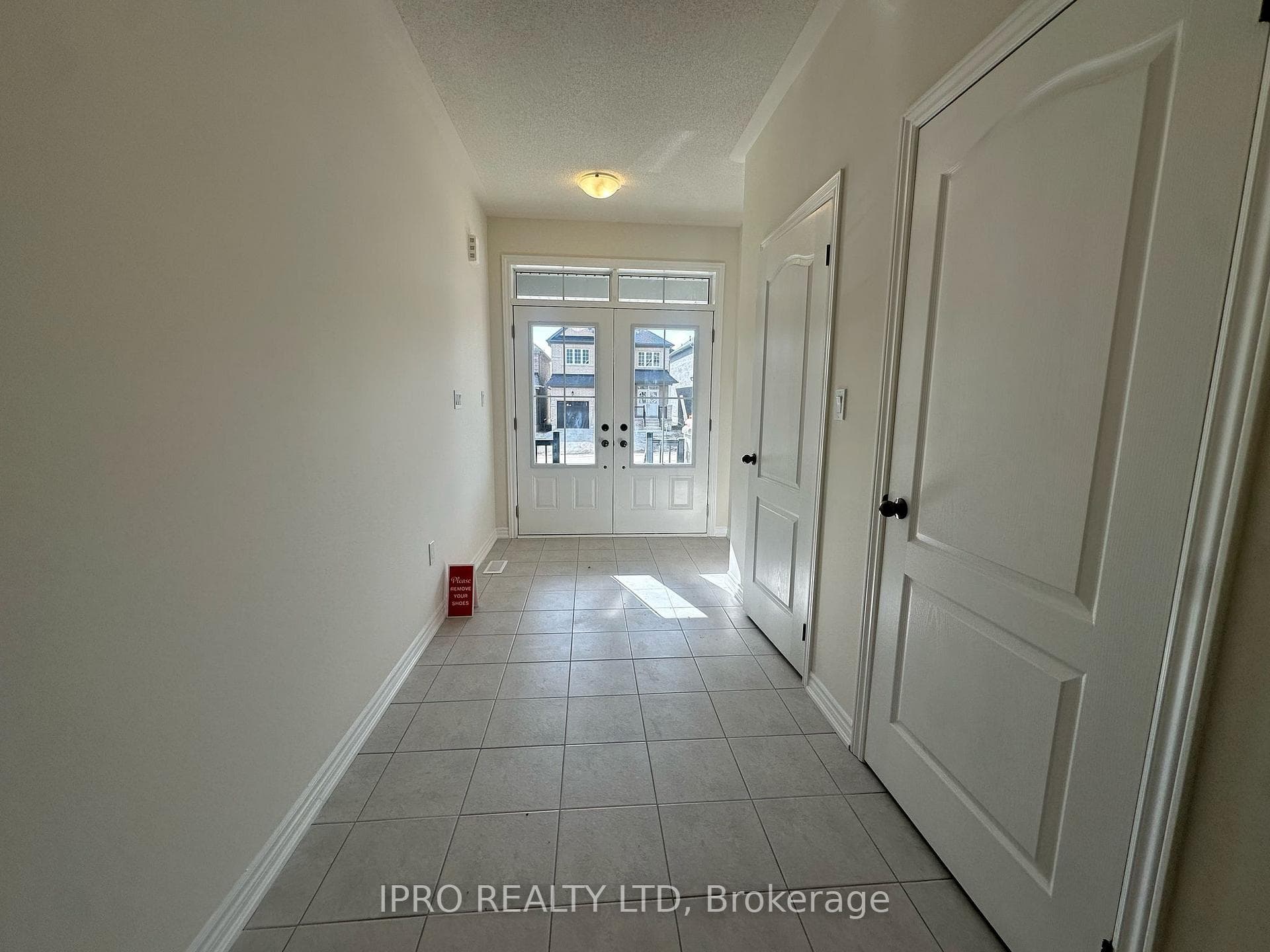 9 Lawrence D Pridham Avenue photo 4