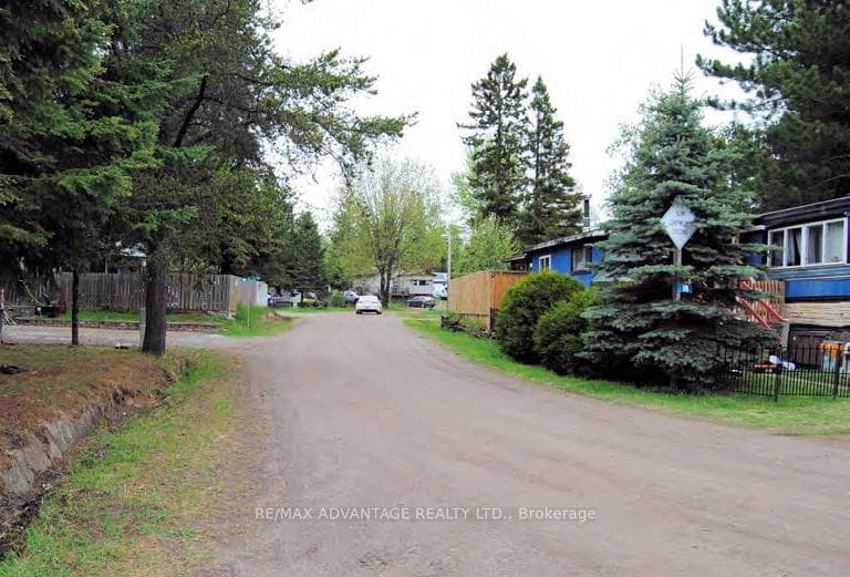 1594 Lakeshore Drive photo 7