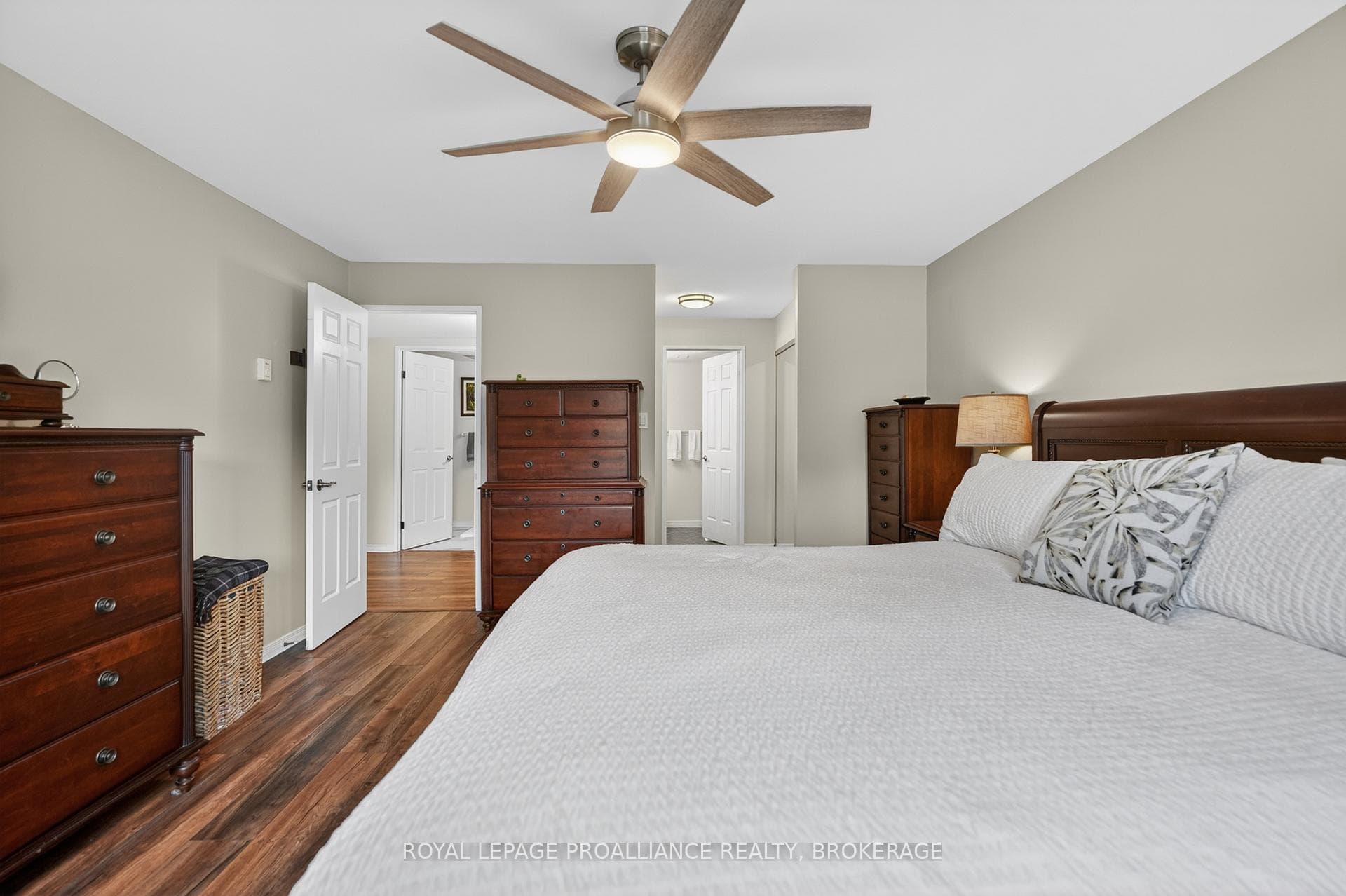 257 Bath Road Unit 401 photo 25