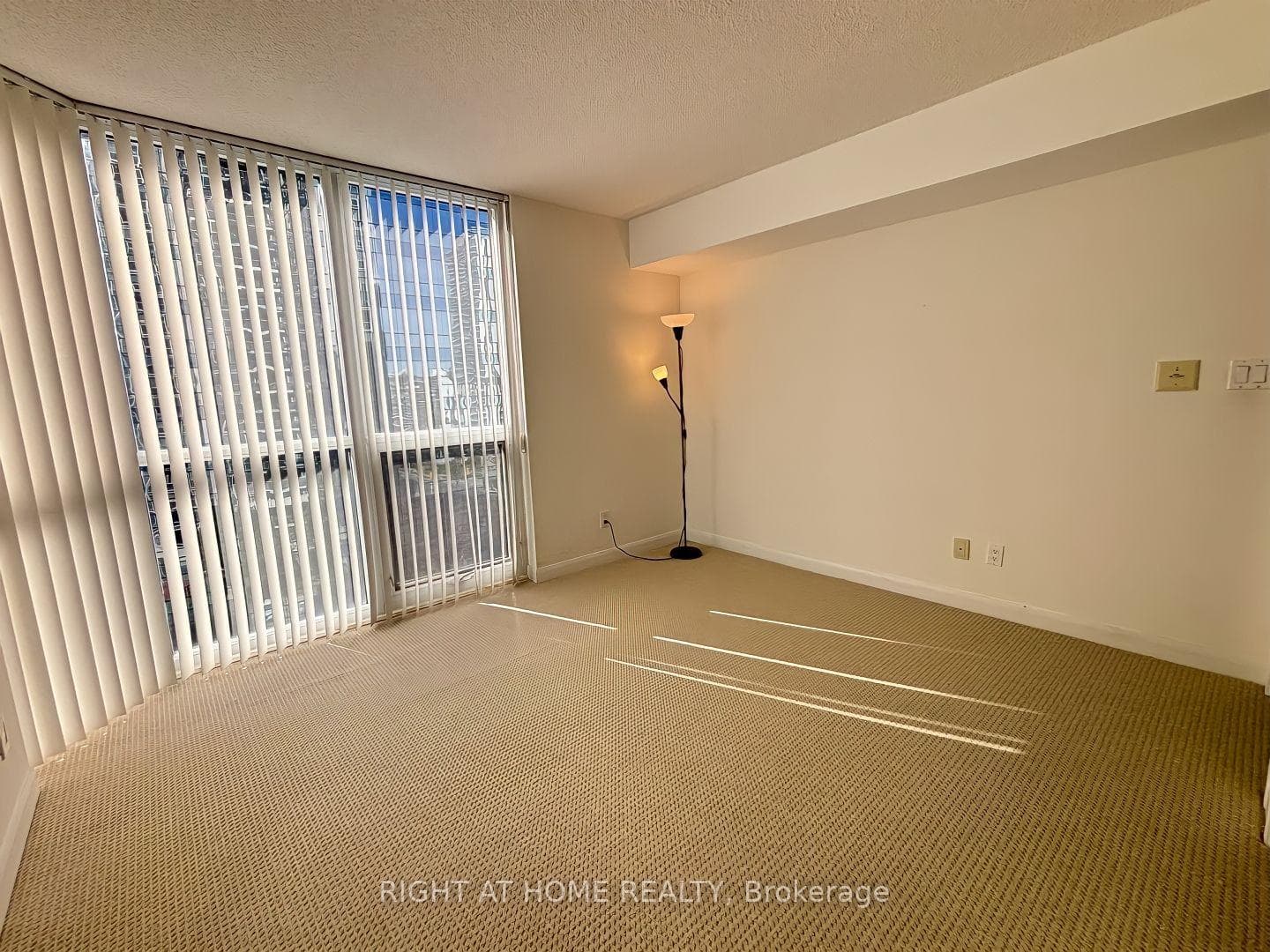 5791 Yonge Street Unit 1009 photo 16