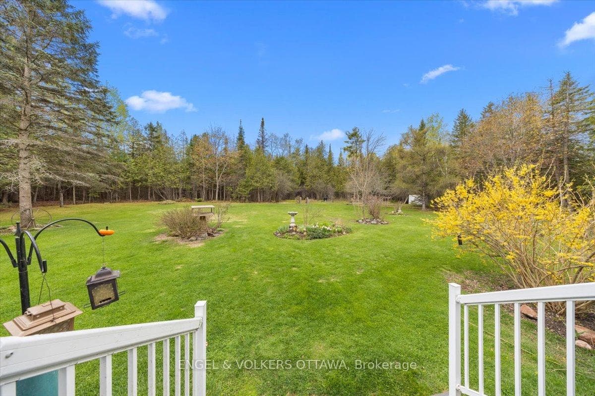 4841 Torbolton Ridge photo 38