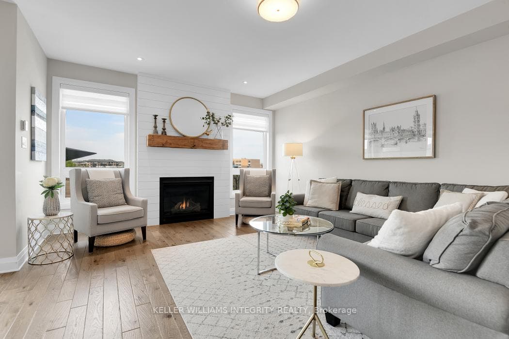 828 Carnelian Crescent photo 4
