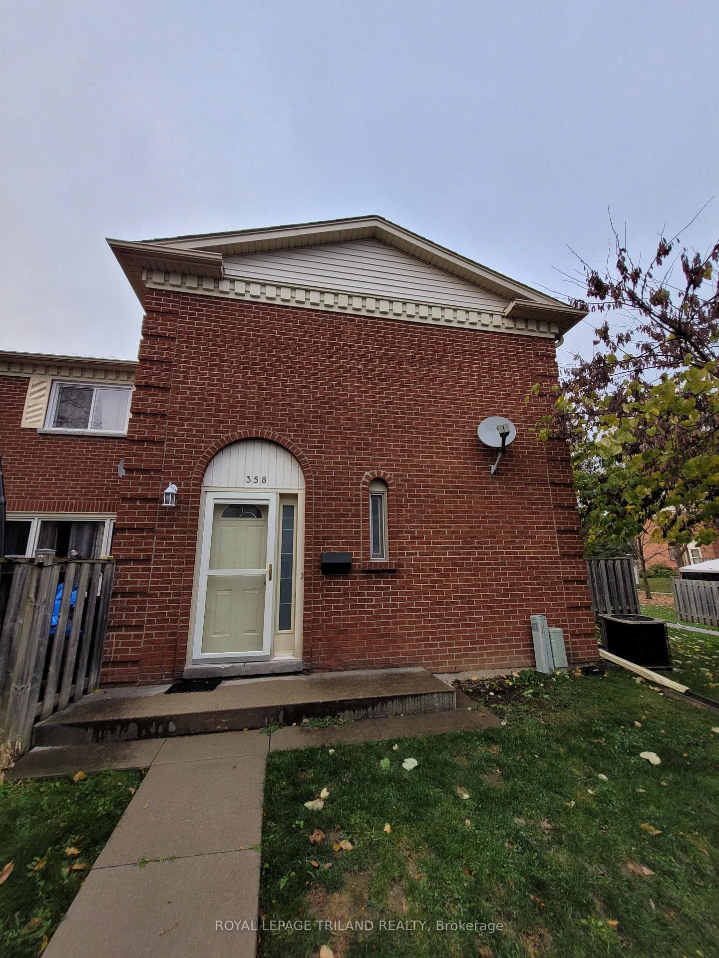 358 Homestead Court Unit 7 photo 4