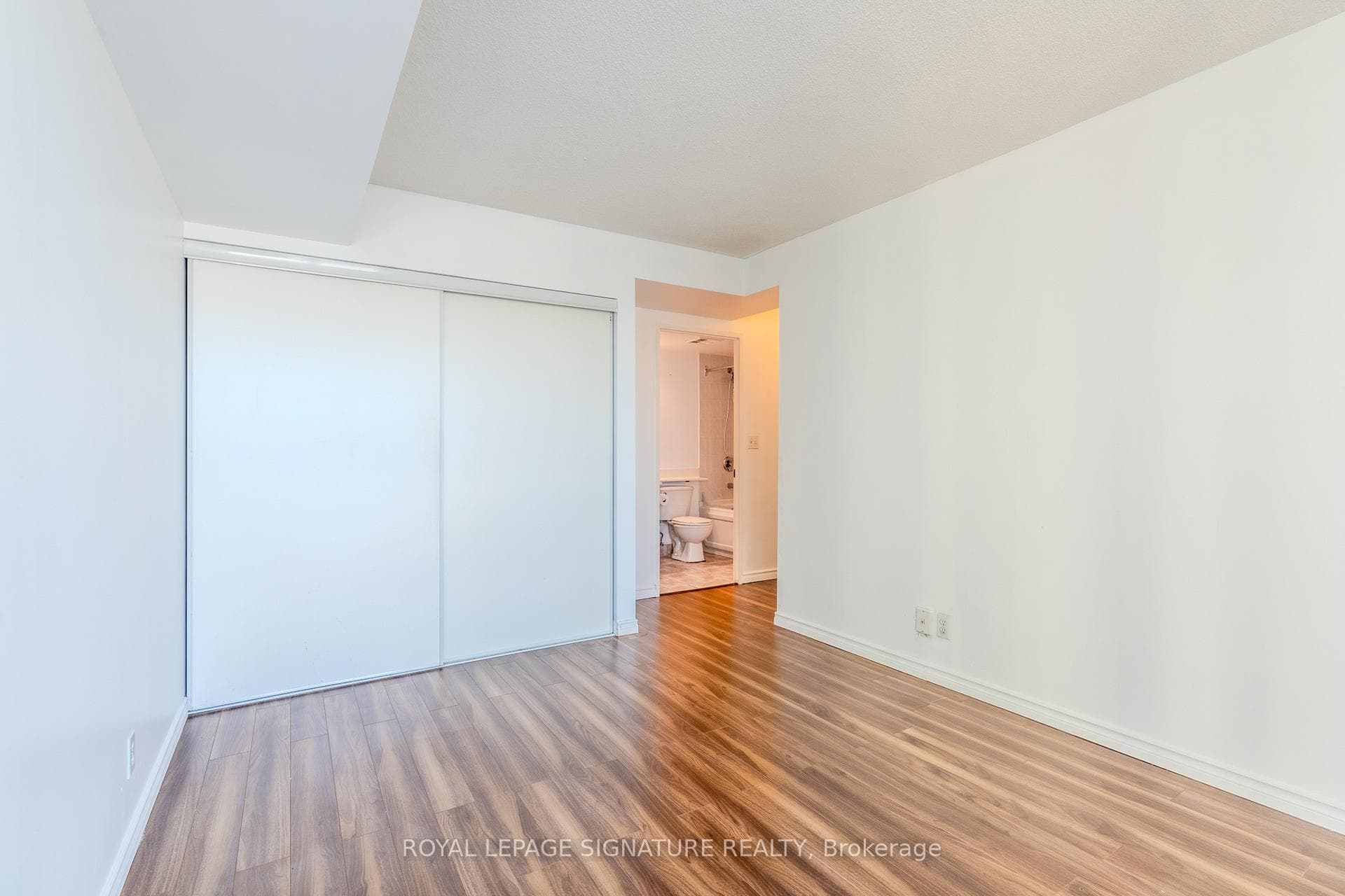 1 Lee Centre Drive Unit 1203 photo 10