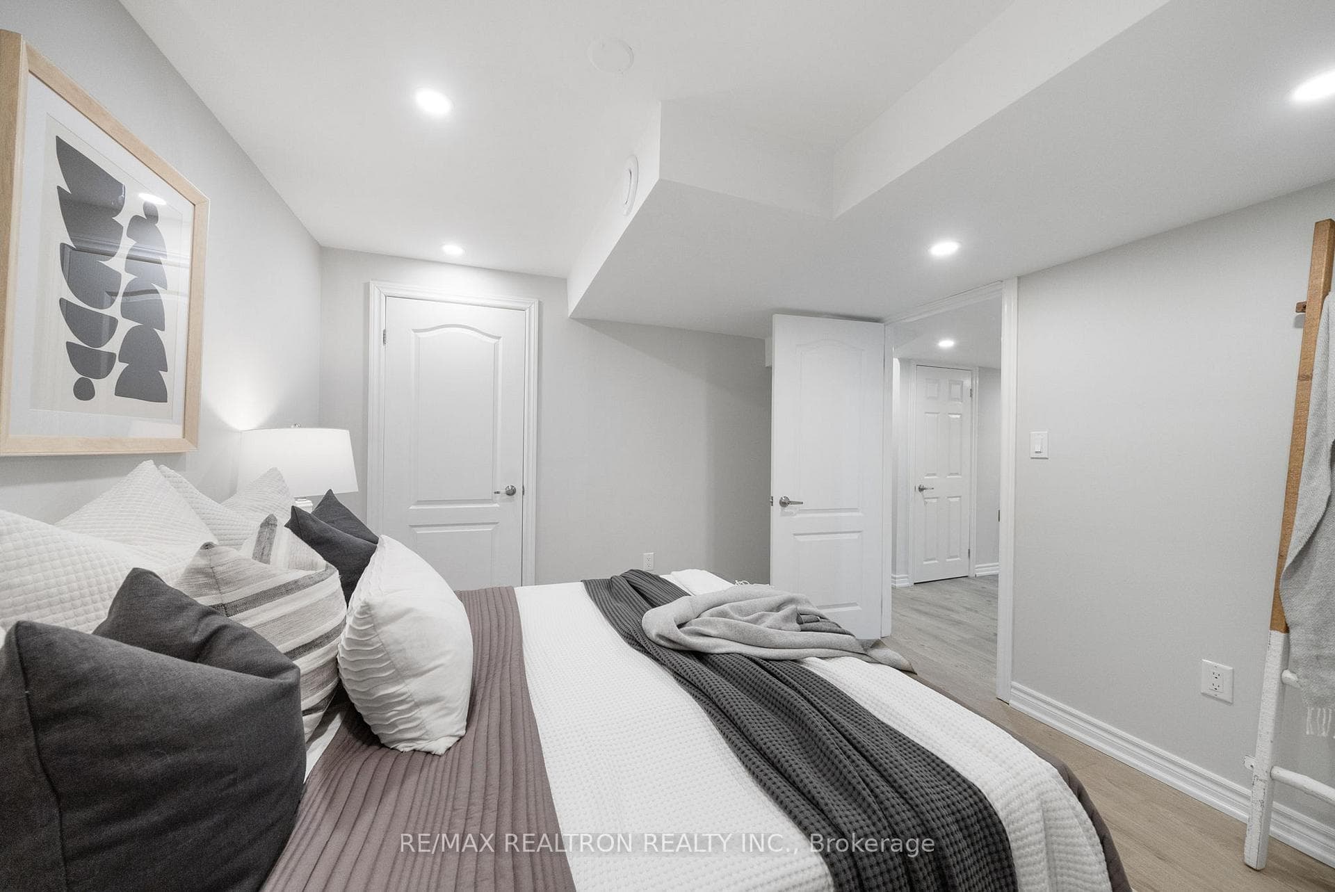 59 Whitlock Crescent photo 35