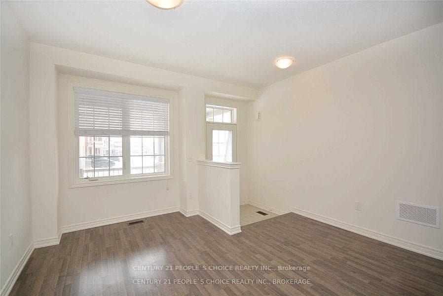 66 Holbrook Court photo 10