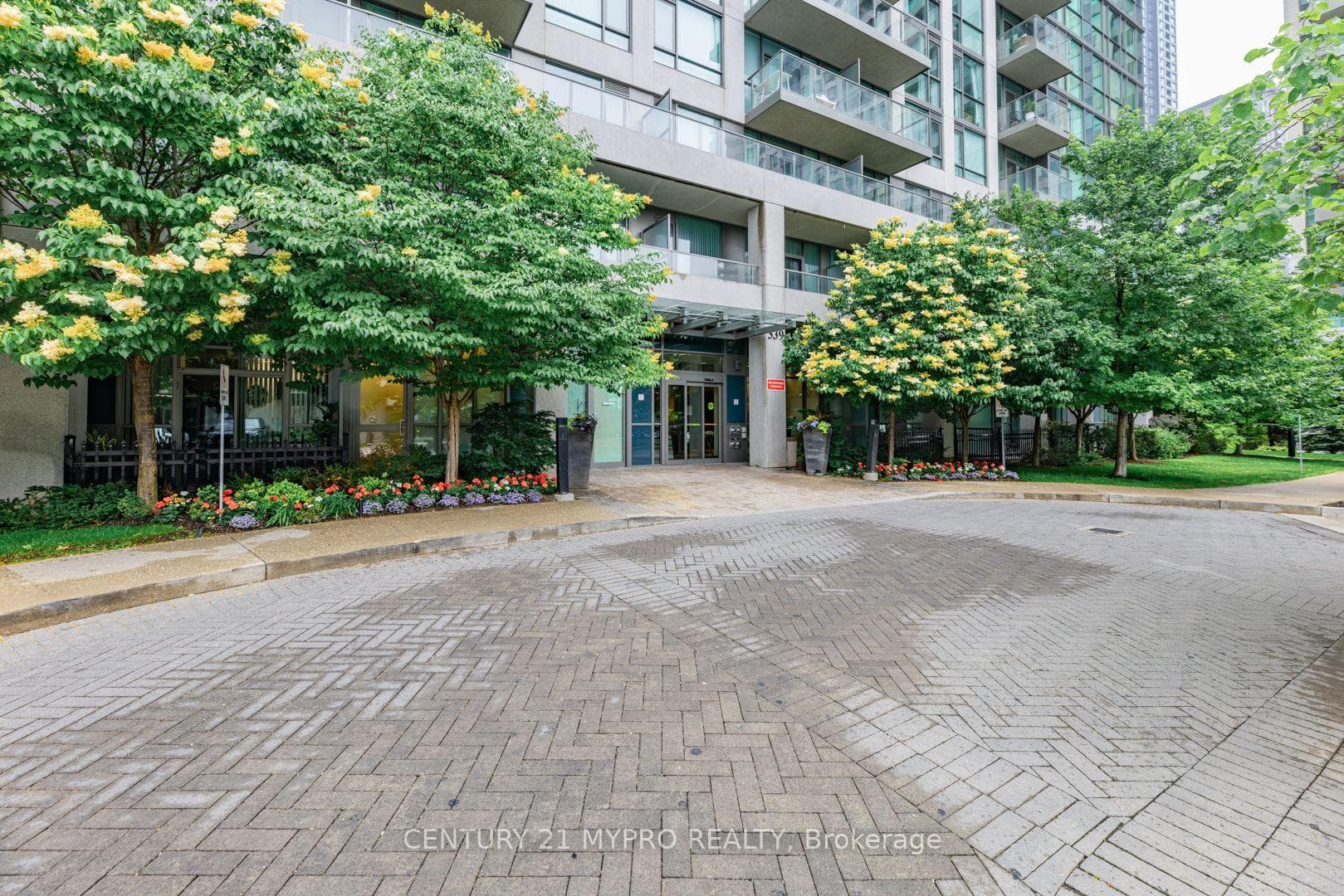 339 Rathburn Road Unit 2507 photo 29