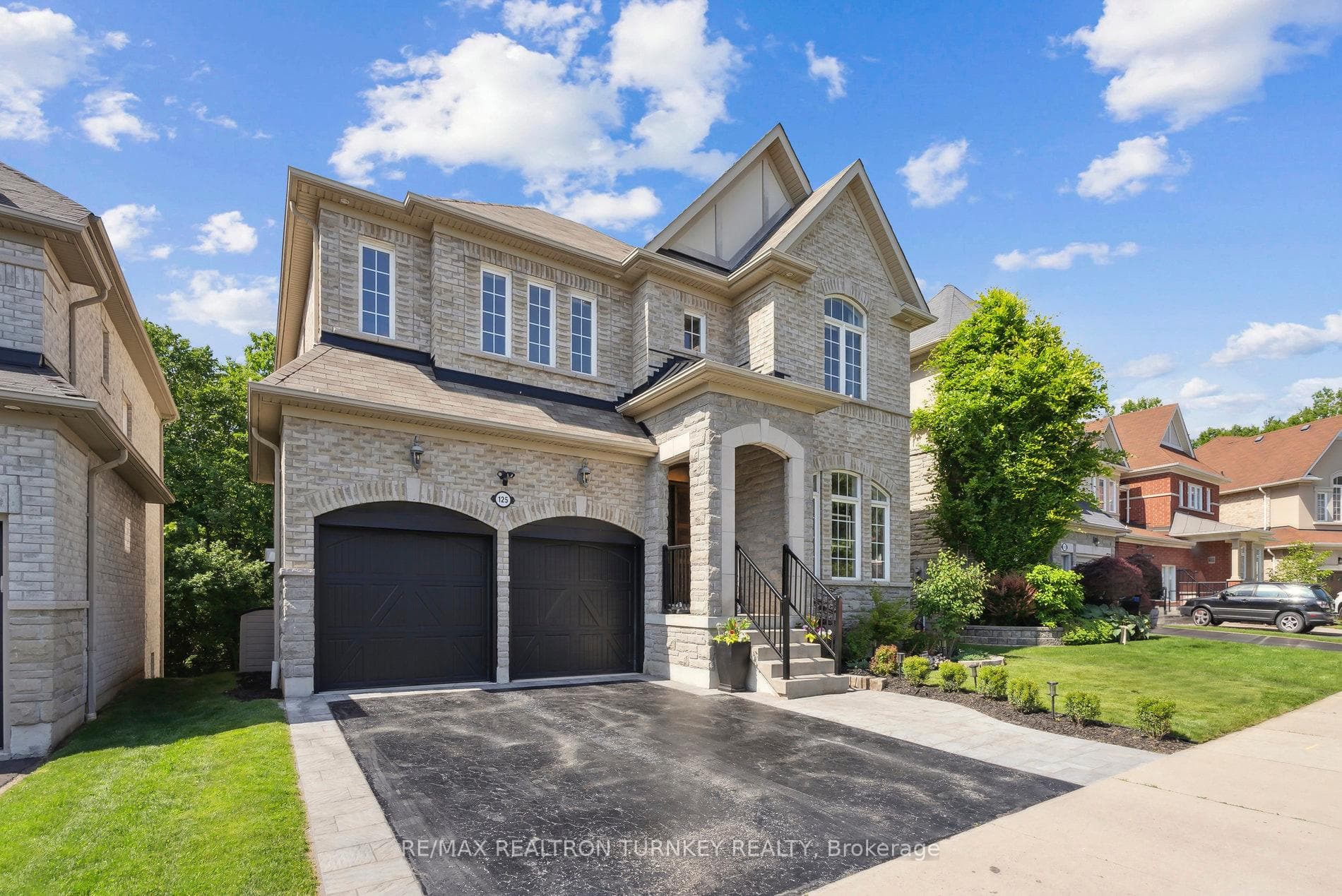 Welcome to 125 Rivers Edge Place, Whitby!