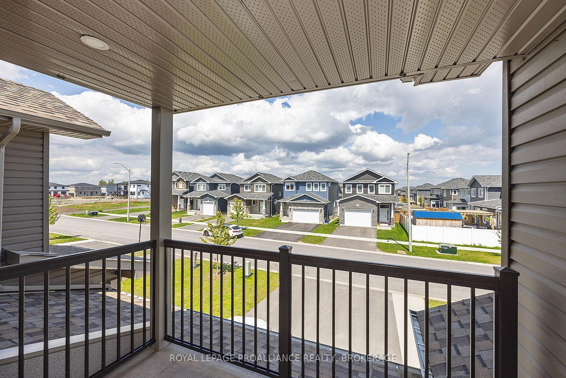 184 Dr Richard James Crescent photo 9