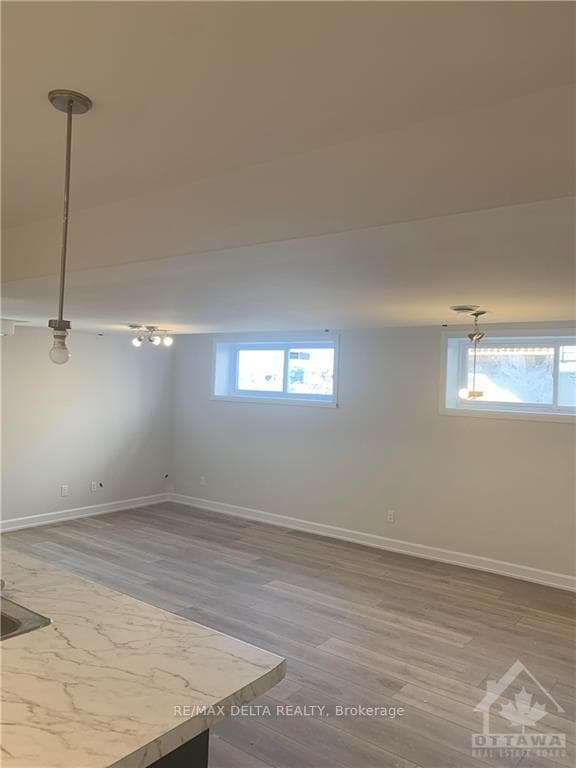 930 CHABLIS Crescent Unit A photo 10
