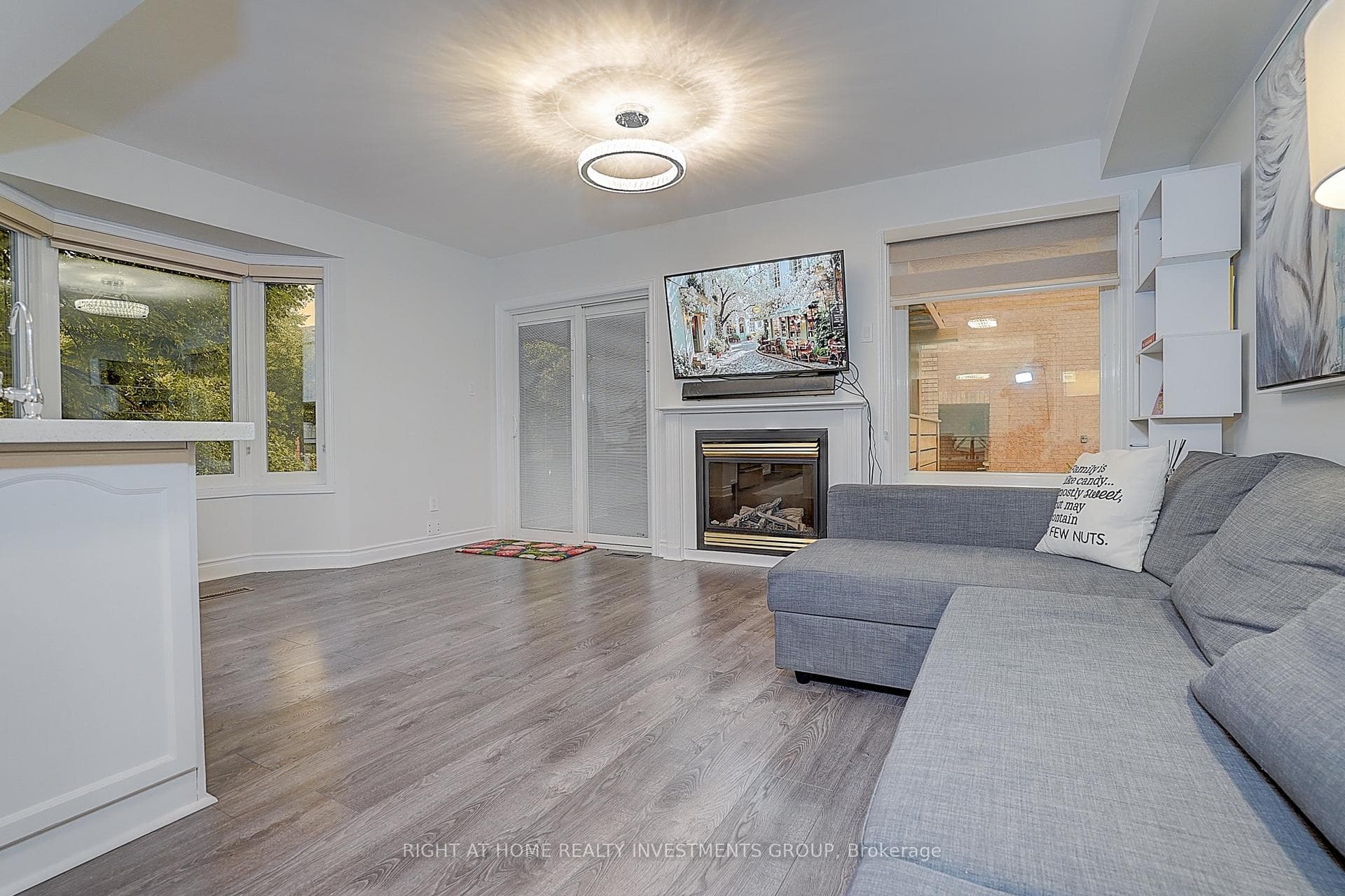 187 Vanguard Road photo 20