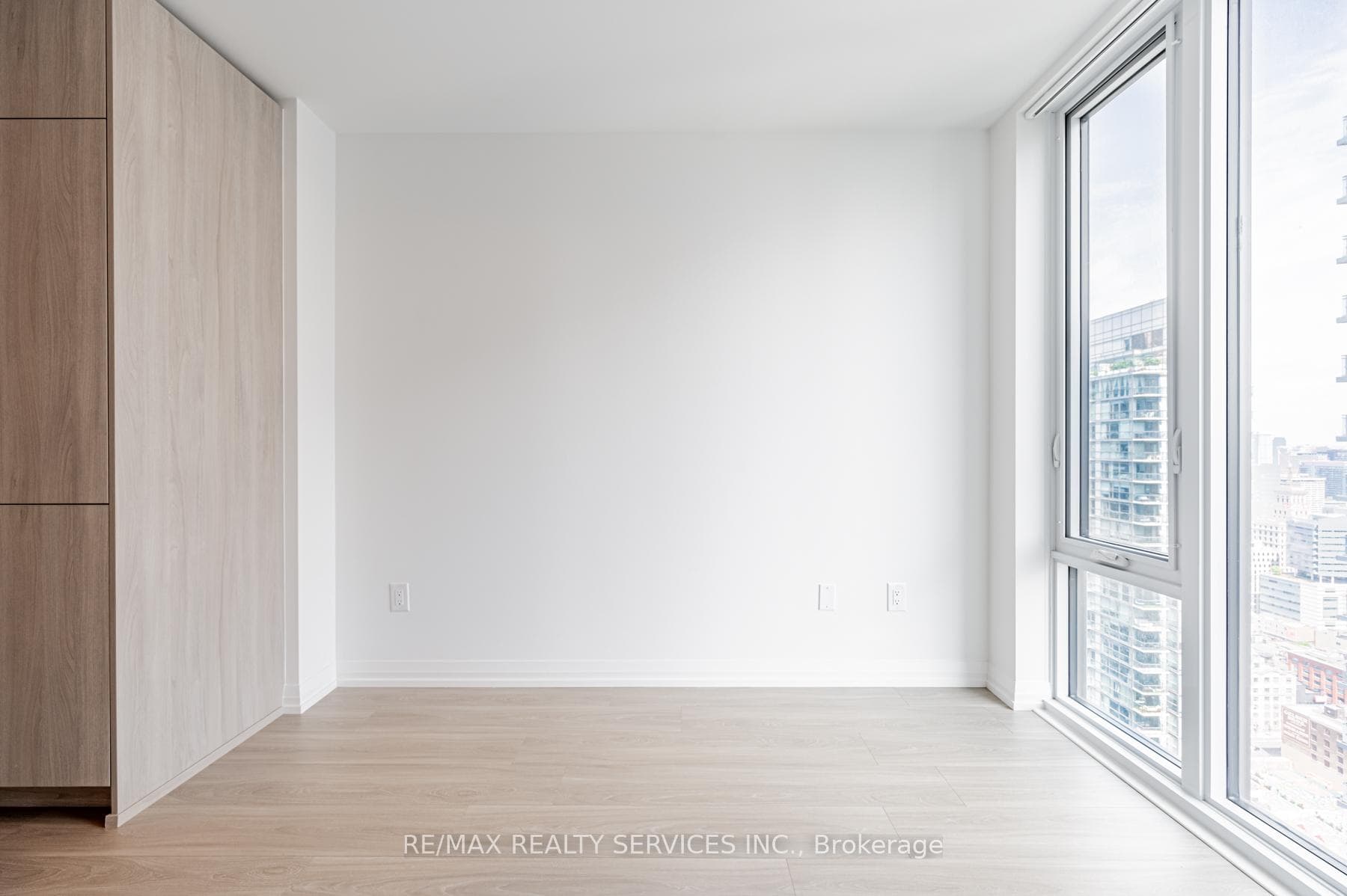 8 Widmer Street Unit 4207 photo 15