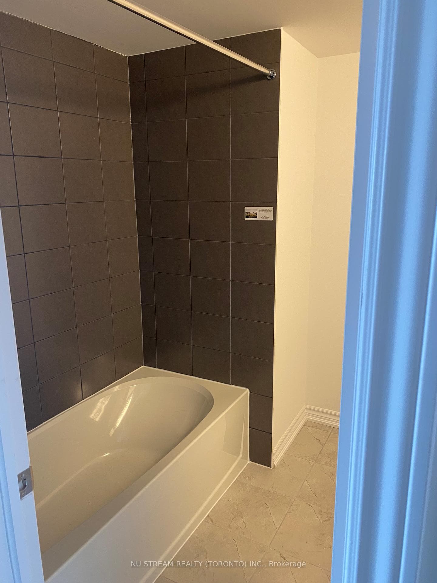 9 Hay Lane Unit 3 photo 9