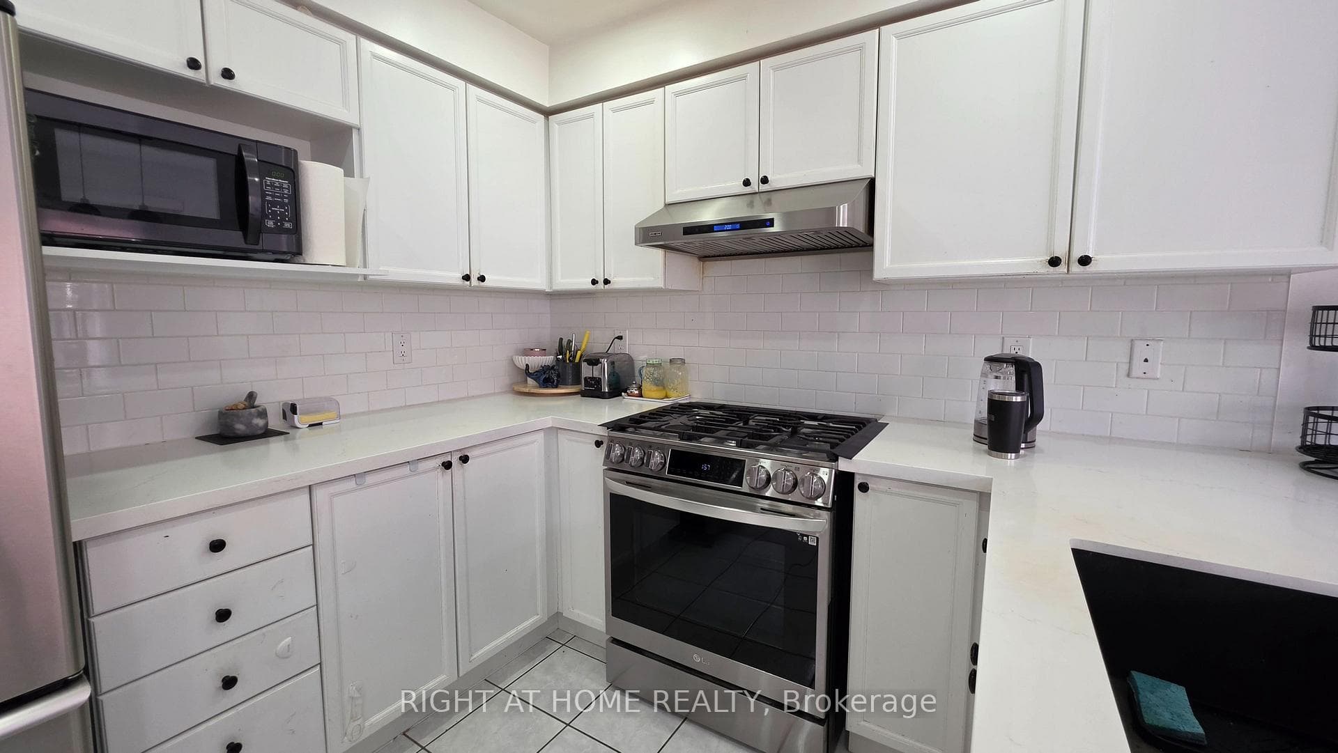 15 Tanglemere Crescent photo 16