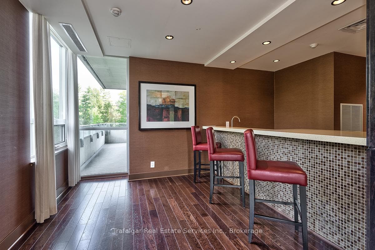 1055 Southdown Road Unit 512 photo 14