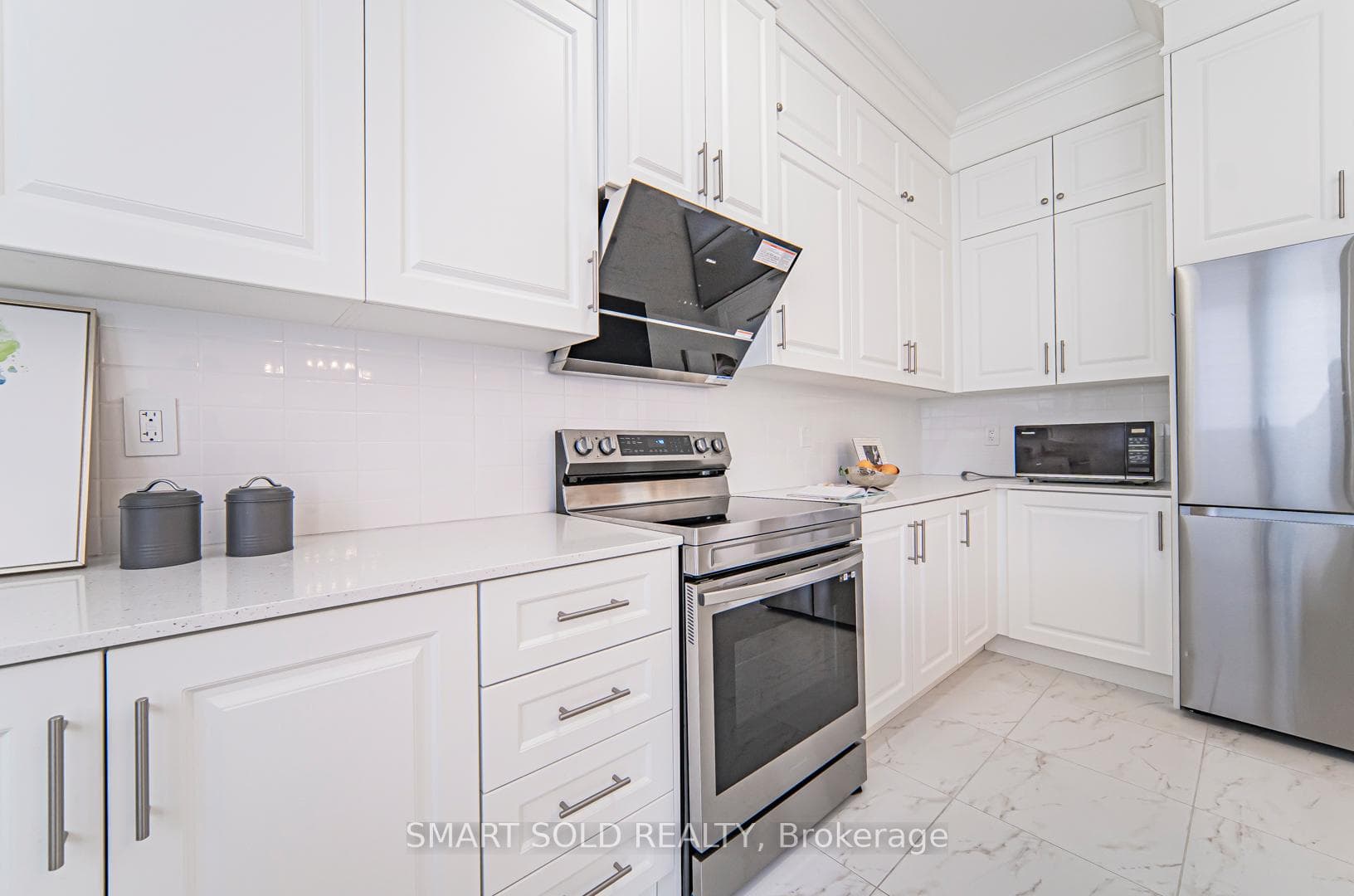51 Longworth Avenue photo 10