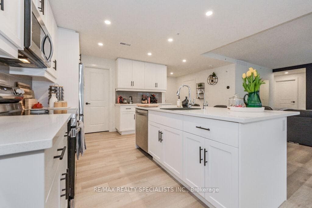 99 Farley Road Unit 207 photo 10