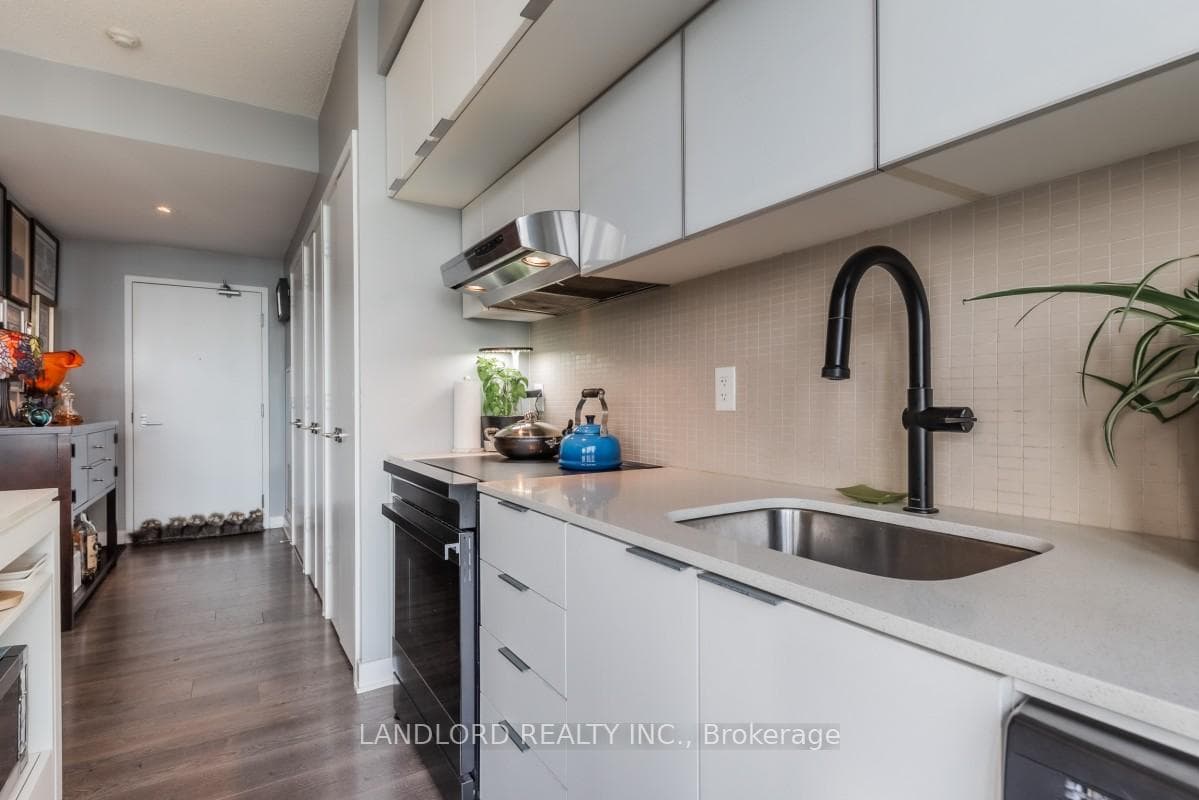110 Charles Street Unit 2609 photo 13