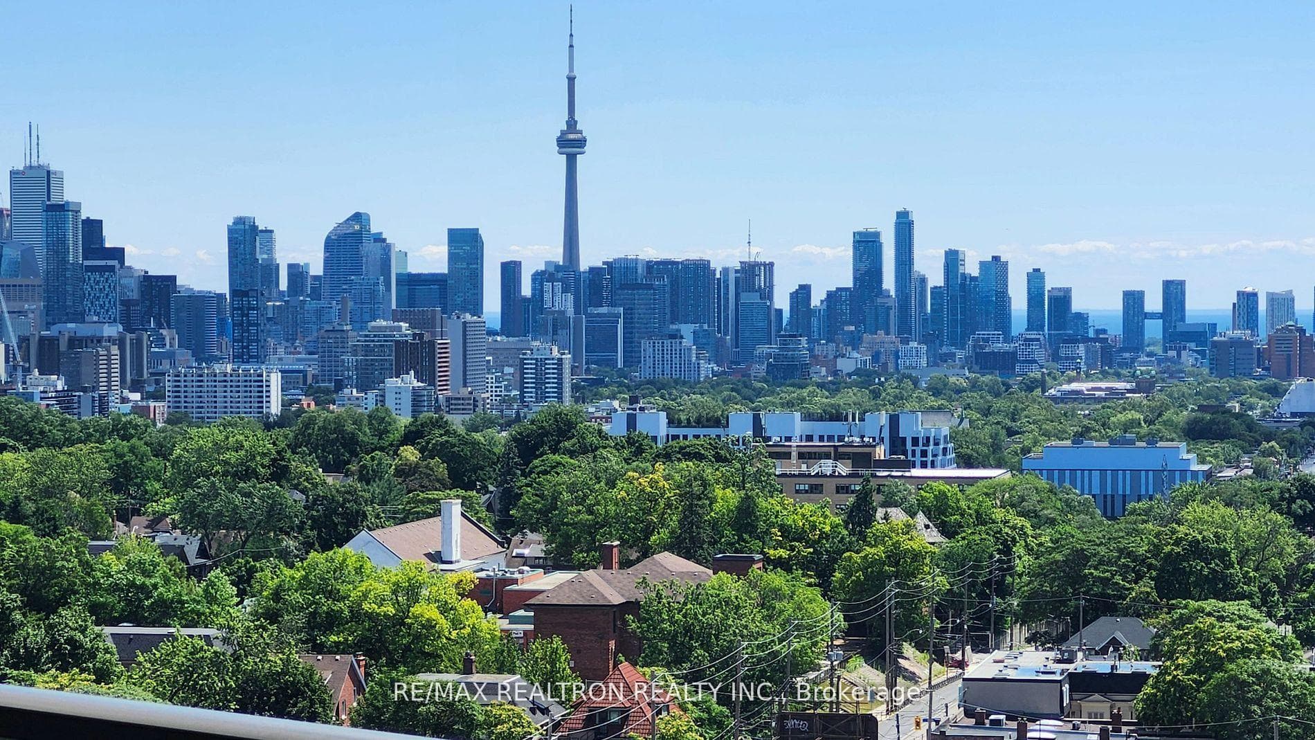 21 Vaughan Road Unit 1604 photo 4