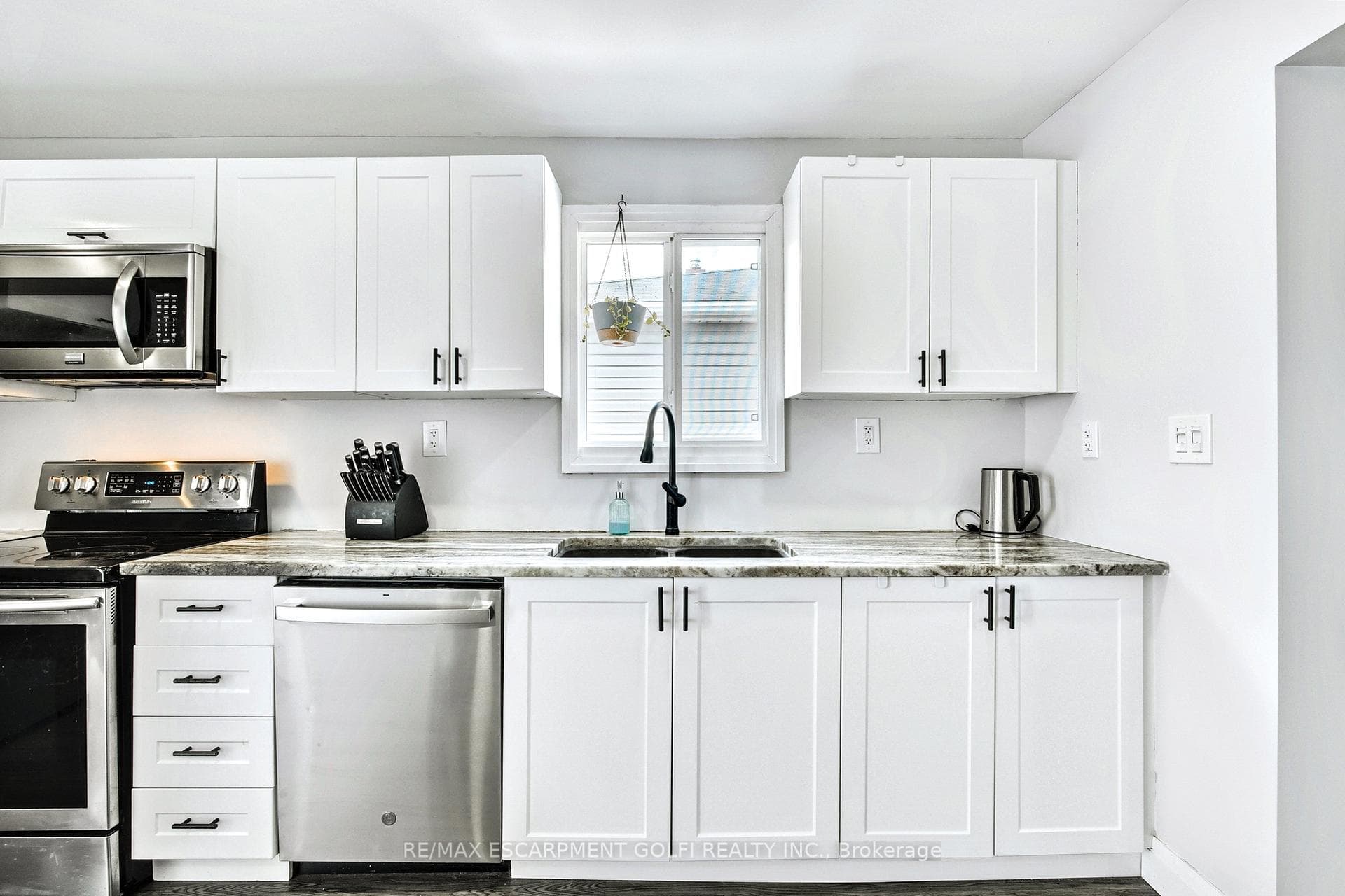 27 Grapeview Drive photo 10