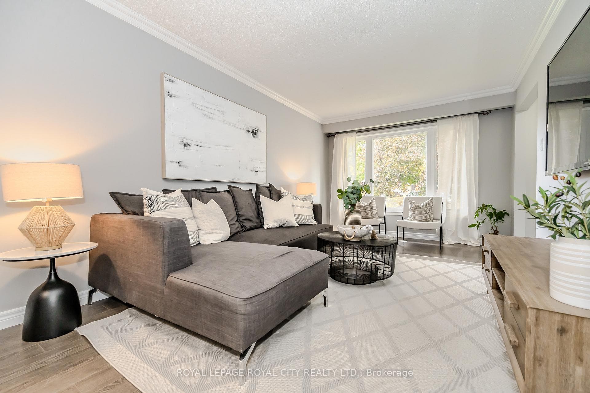 16 Nickolas Crescent photo 9