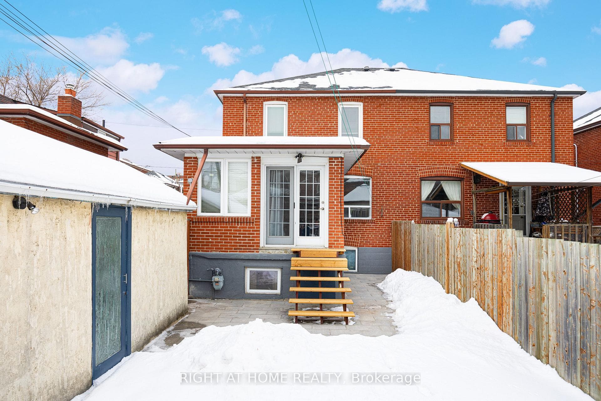 111 Dynevor Road photo 38