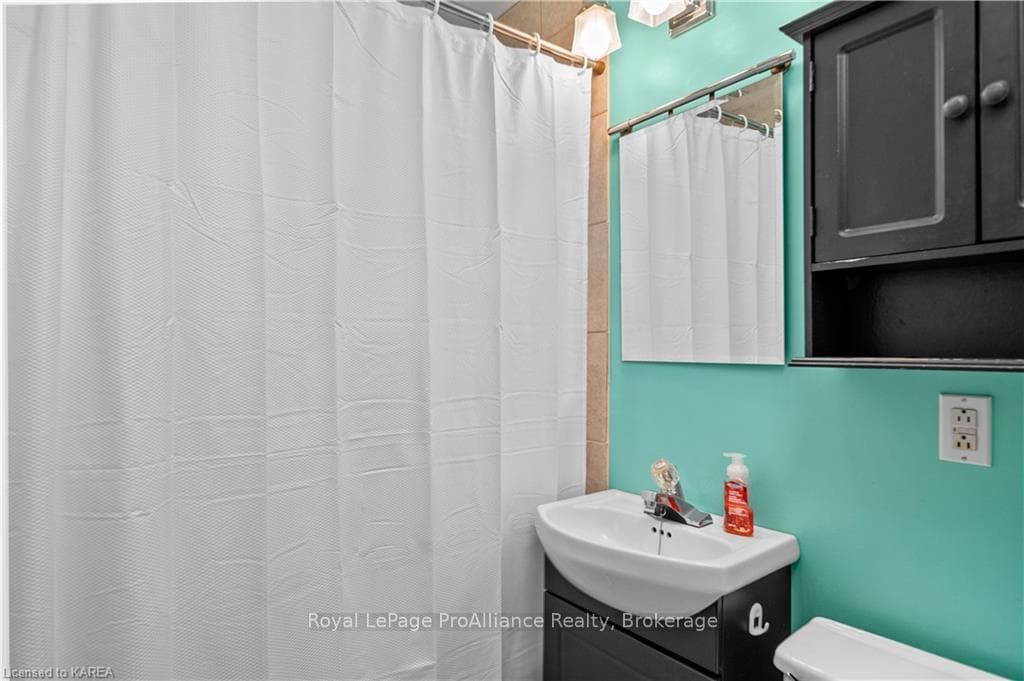 1227 JOHNSON Street photo 21