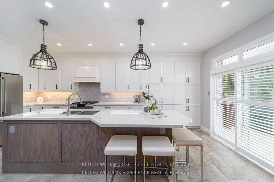 124 The Queensway N/A photo 5