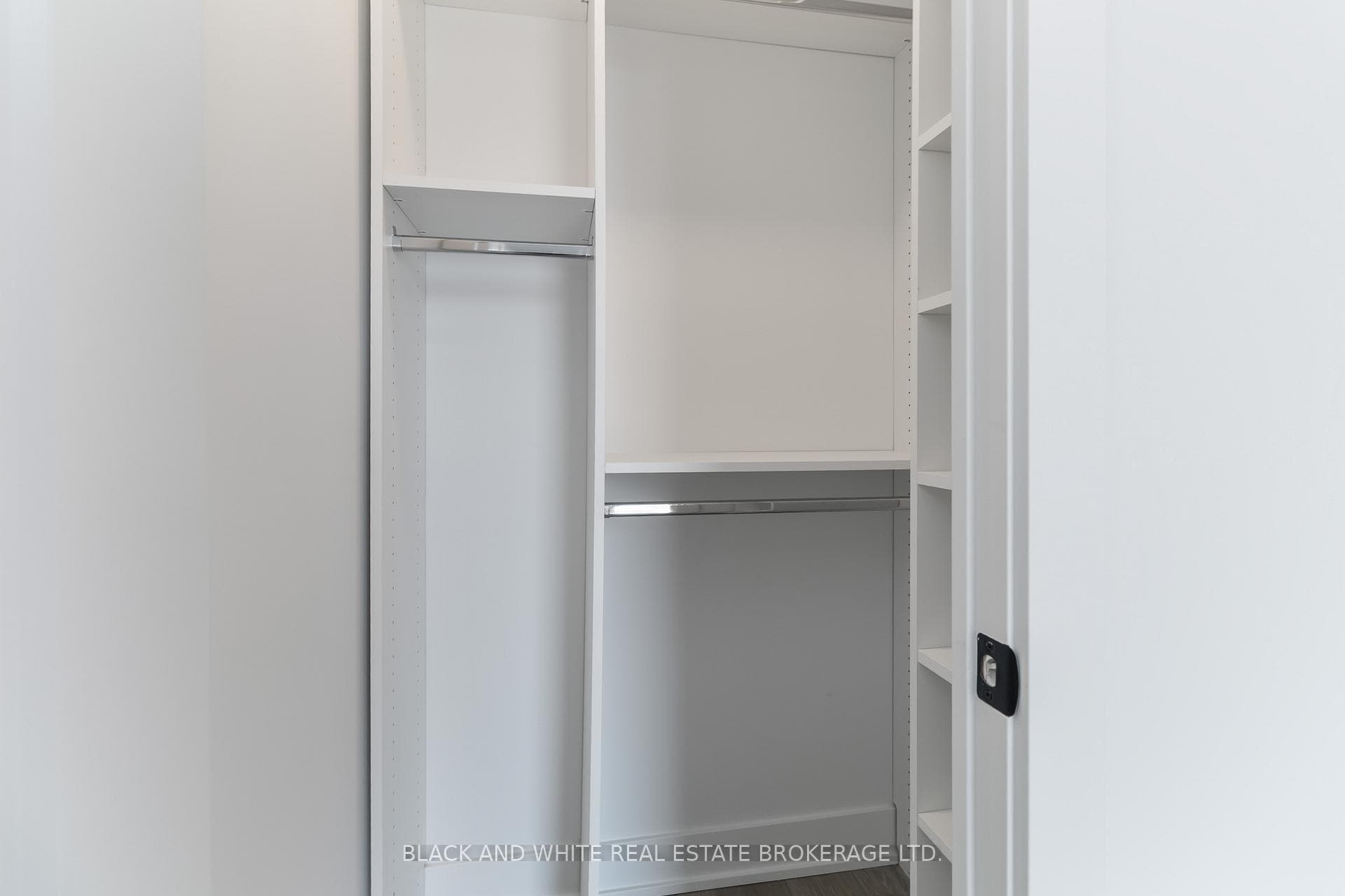 2088 James Street Unit 912 photo 12