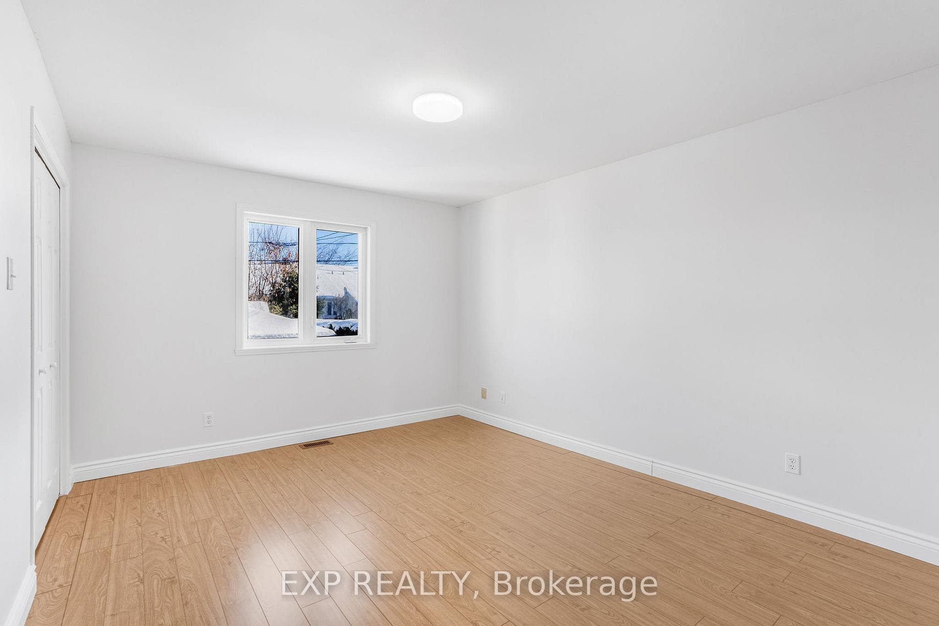 445 Desjardins Street photo 15