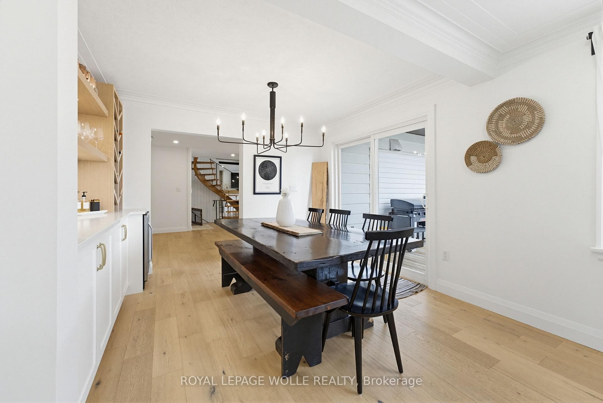 3623 Nafziger Road photo 8