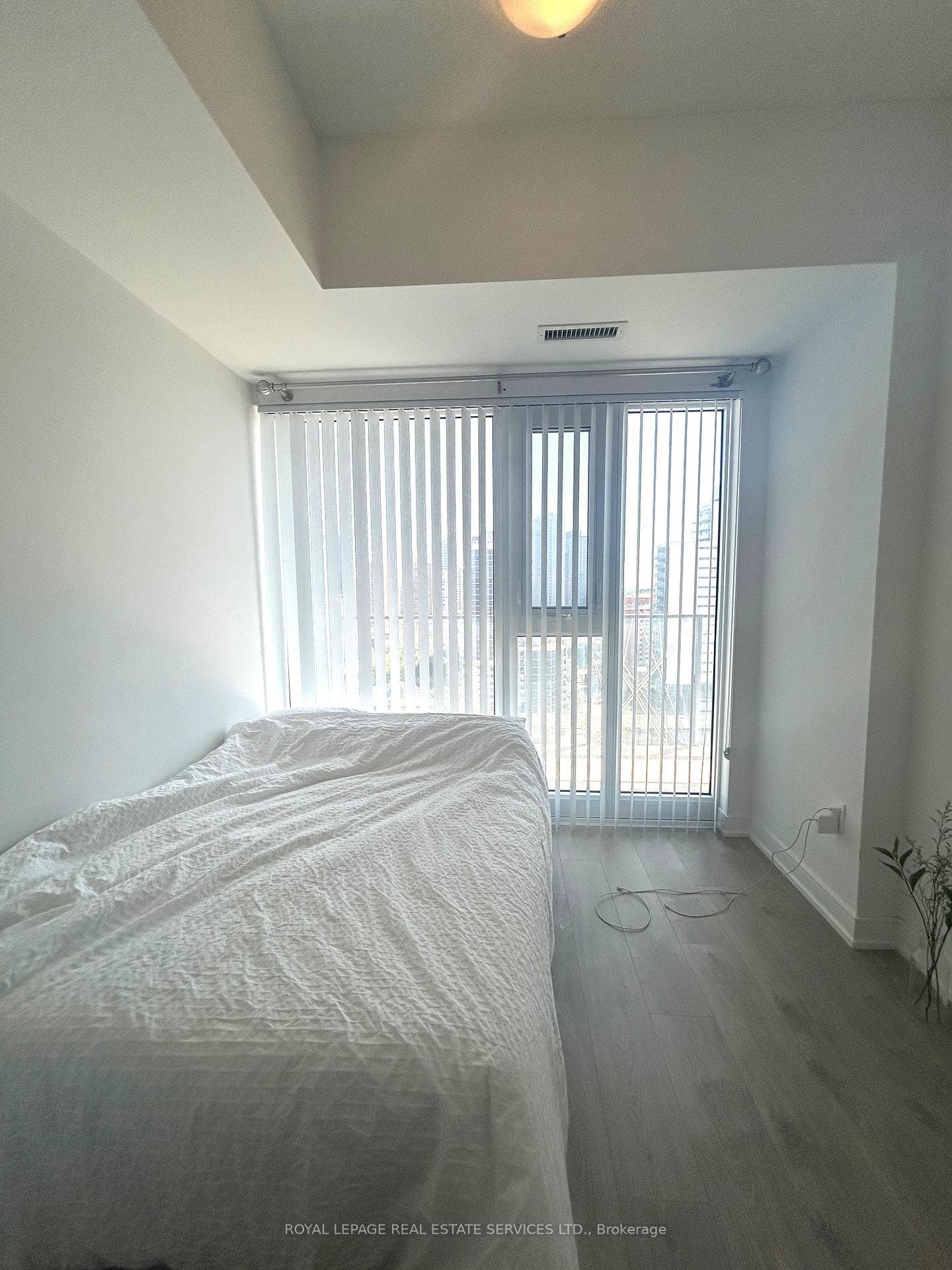 50 Wellesley Street Unit 2306 photo 9