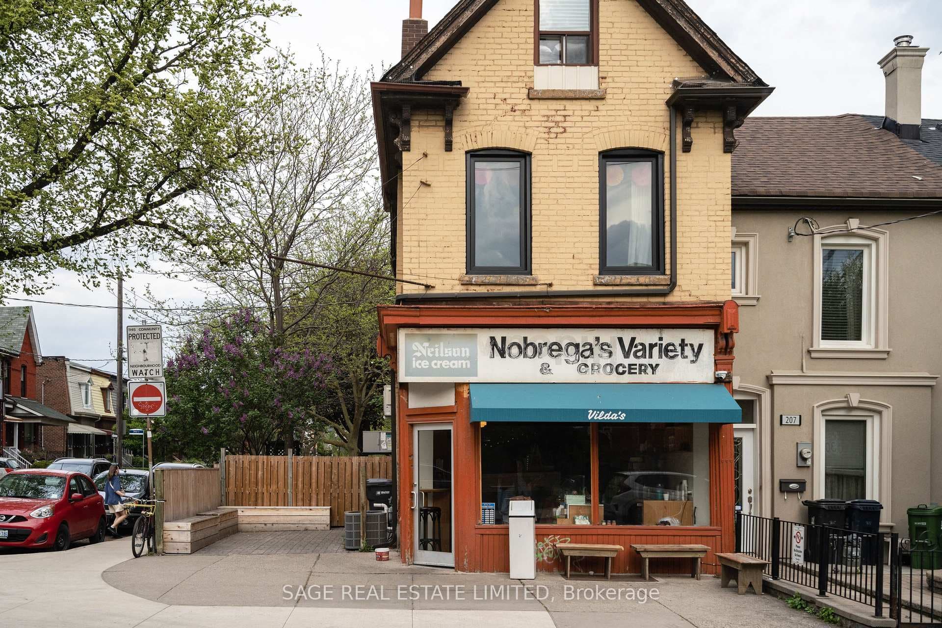 183 Dovercourt Road Unit 208 photo 25