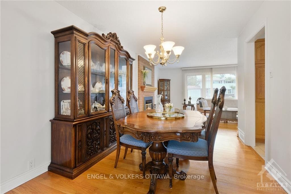 54 FARLANE Boulevard photo 8