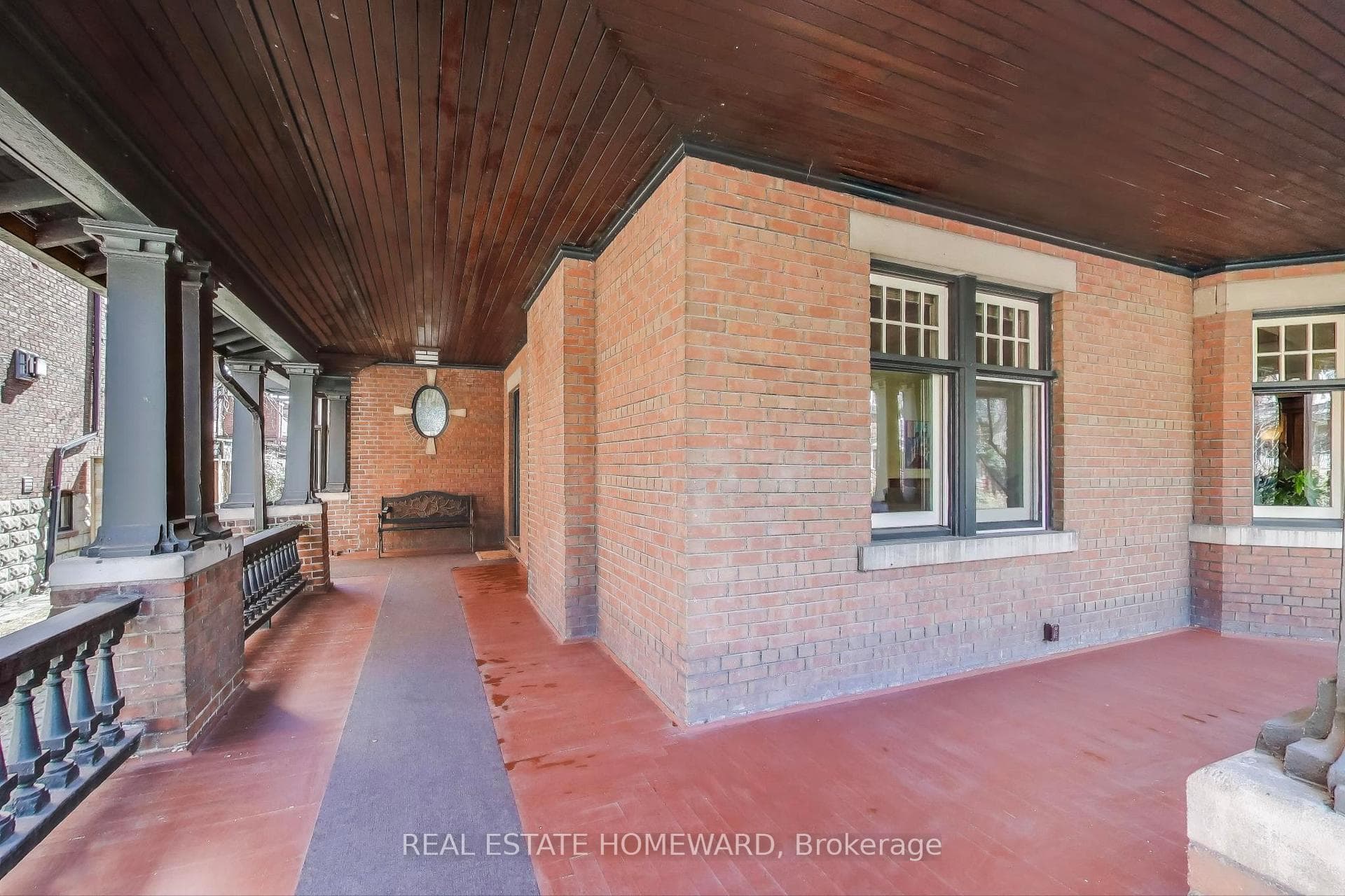 49 Hogarth Avenue photo 4