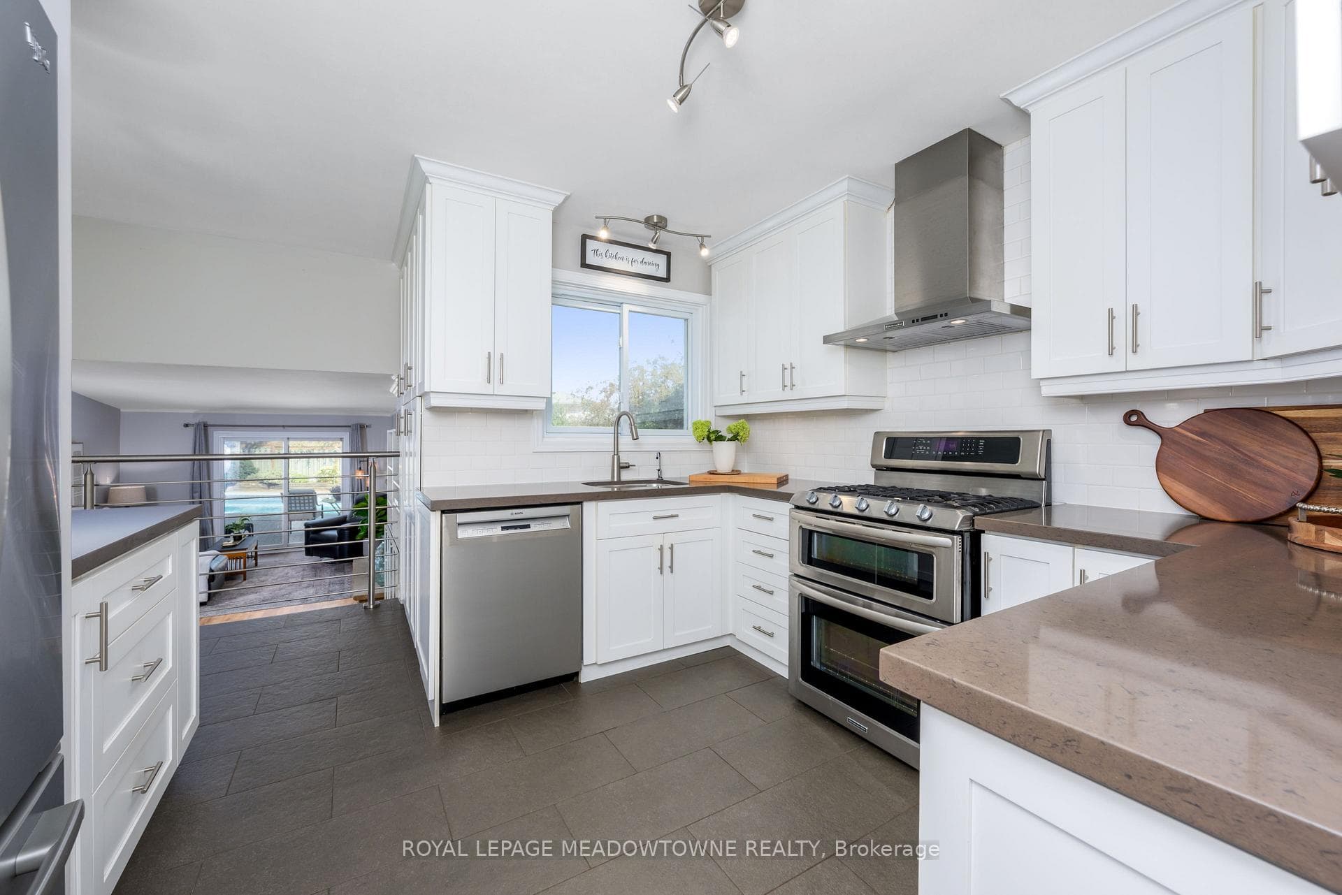 8 Lucinda Place photo 14
