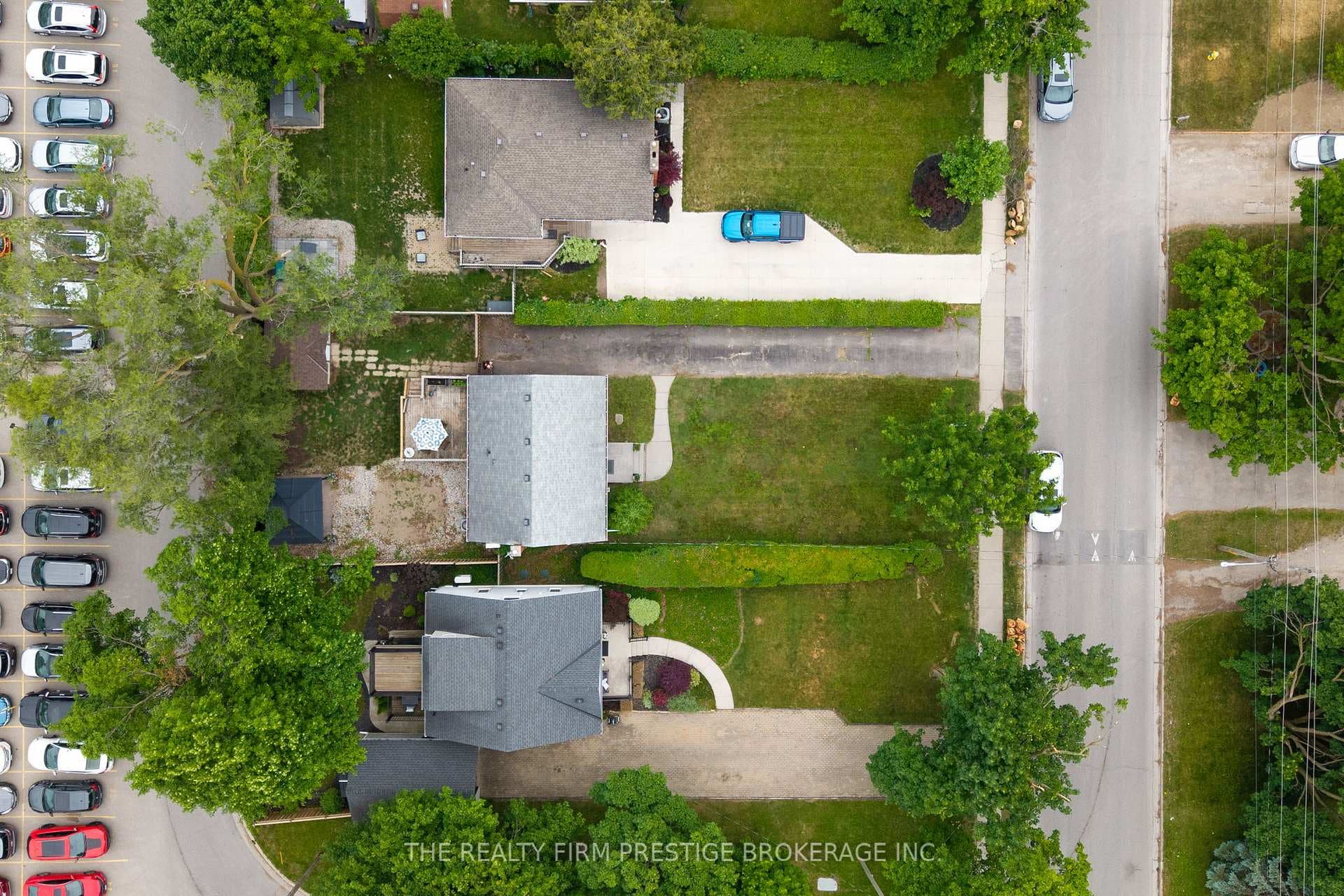 6806 James Street photo 25