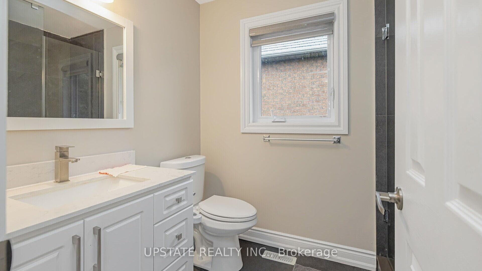 2262 Yorktown Circle photo 25