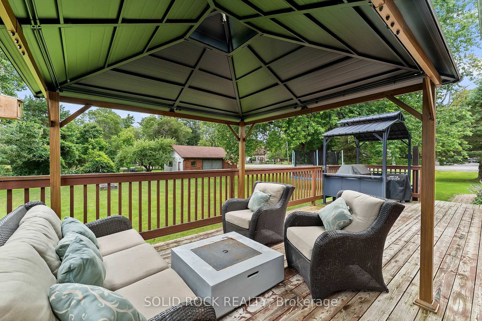 708 Mckenzie Avenue photo 35