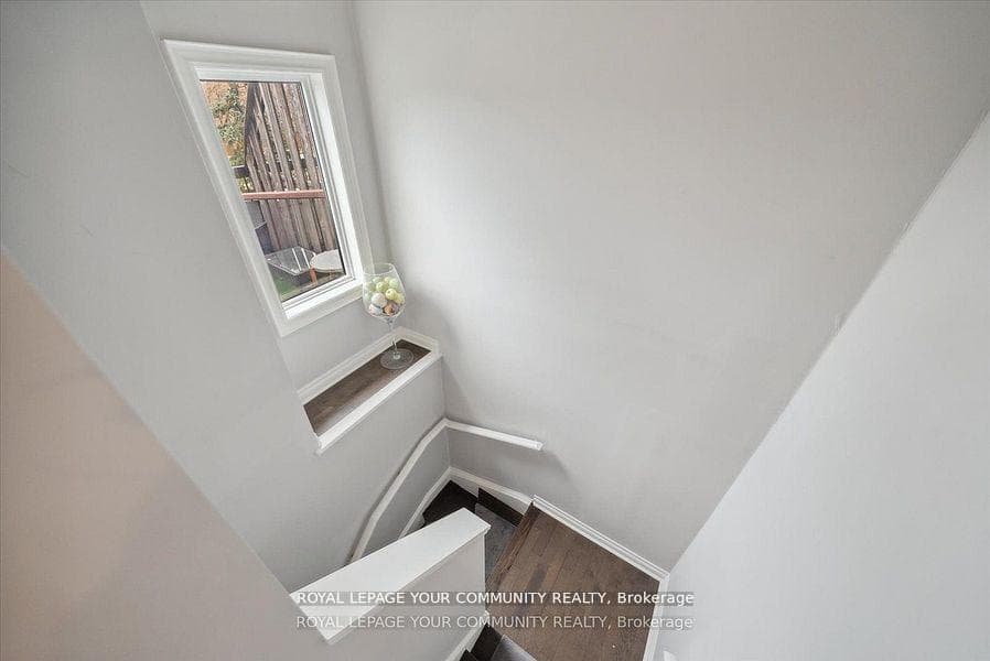 735 New Westminster Drive Unit 36 photo 18