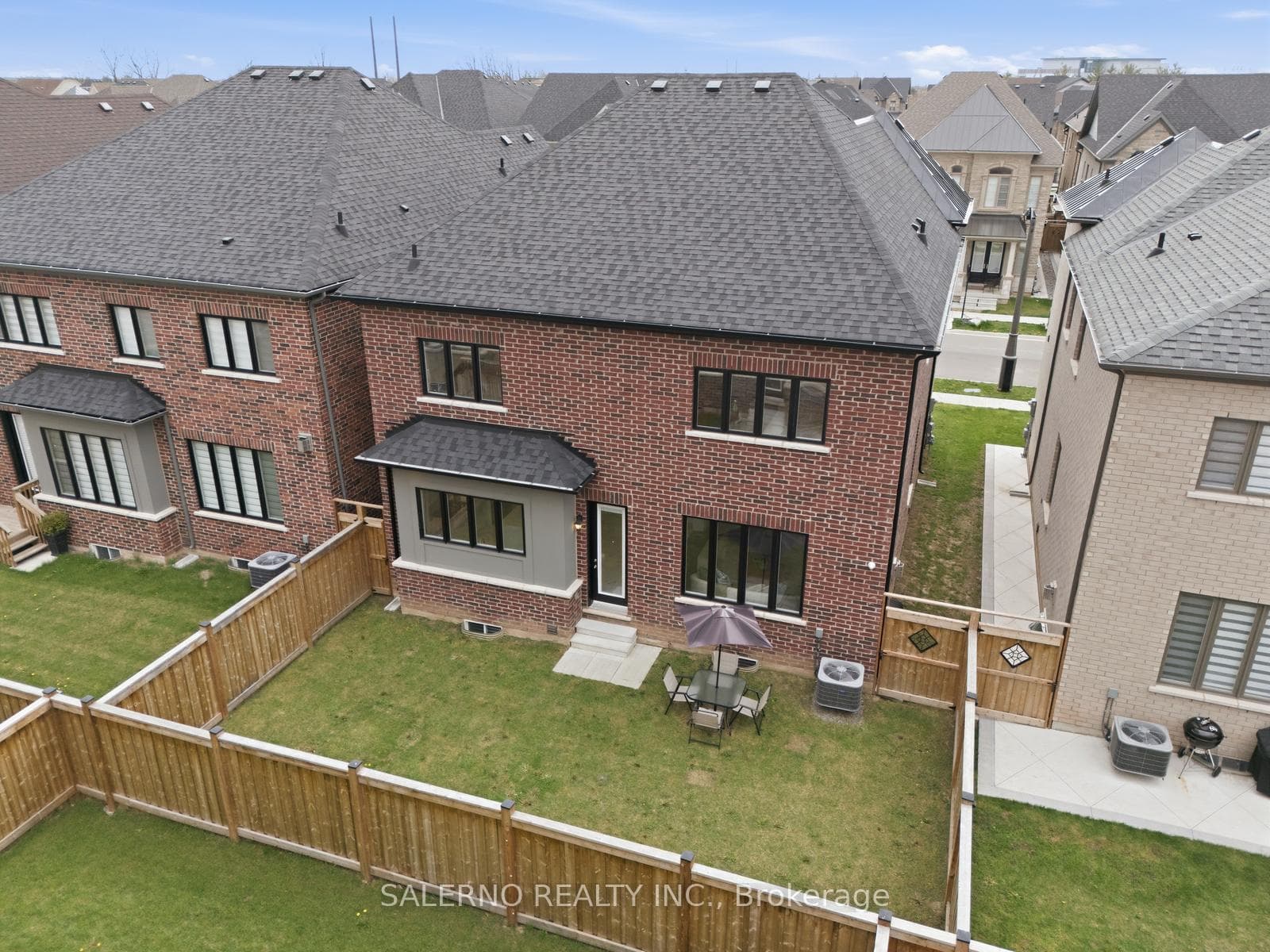 2364 Irene Crescent photo 46