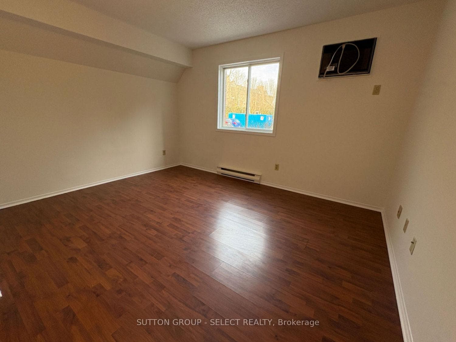 2228 TRAFALGAR Street Unit 103 photo 9