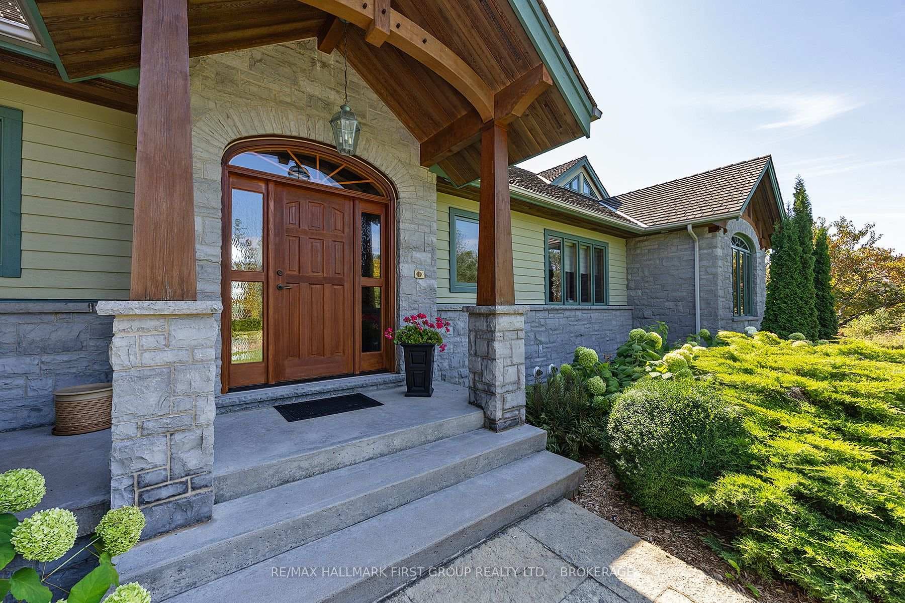 1201 Spinnaker Place photo 4