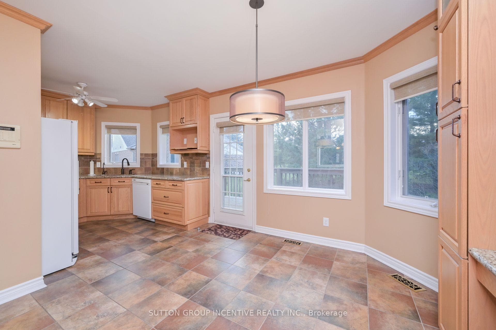 7 Belair Place photo 8