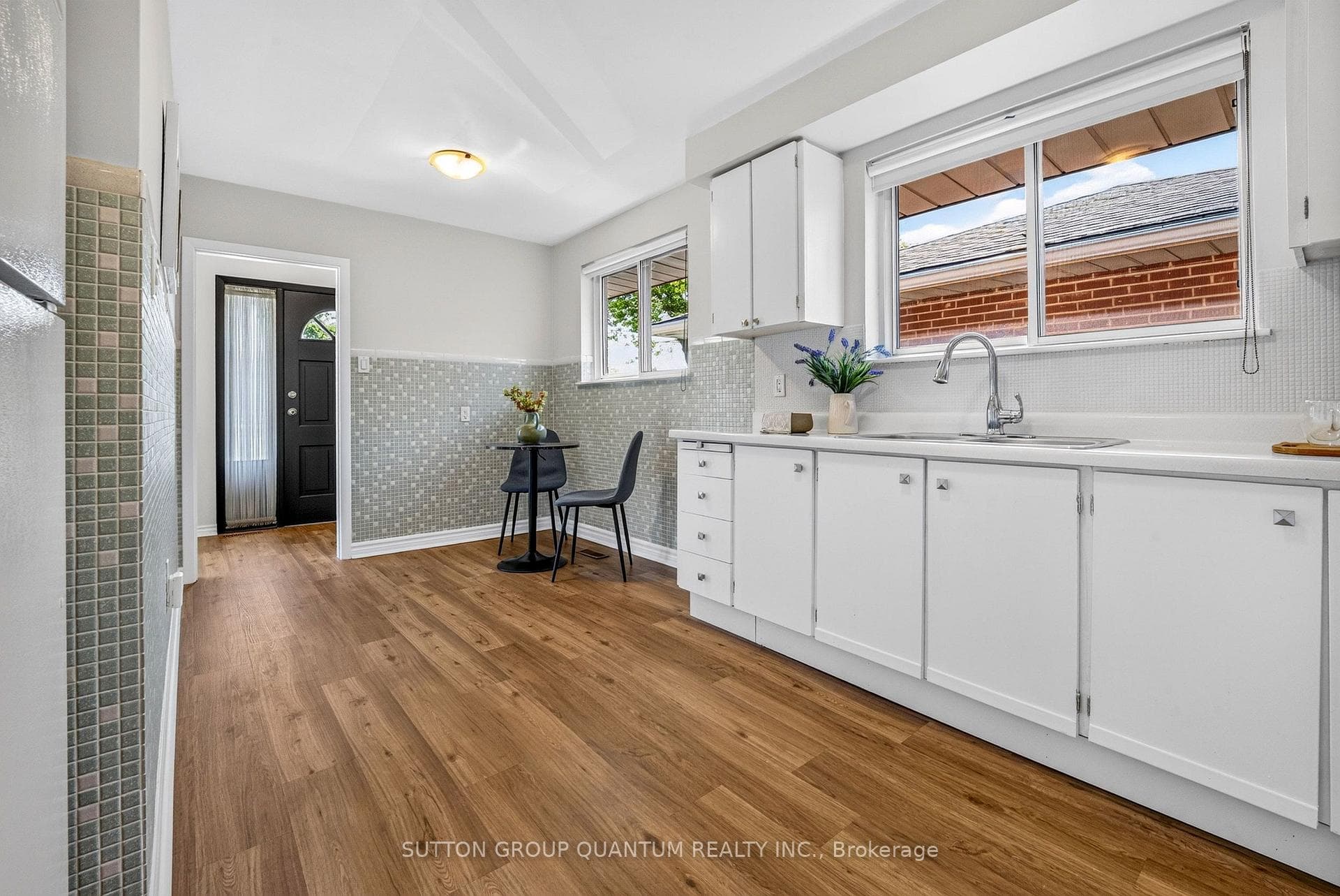 1016 East Avenue photo 9