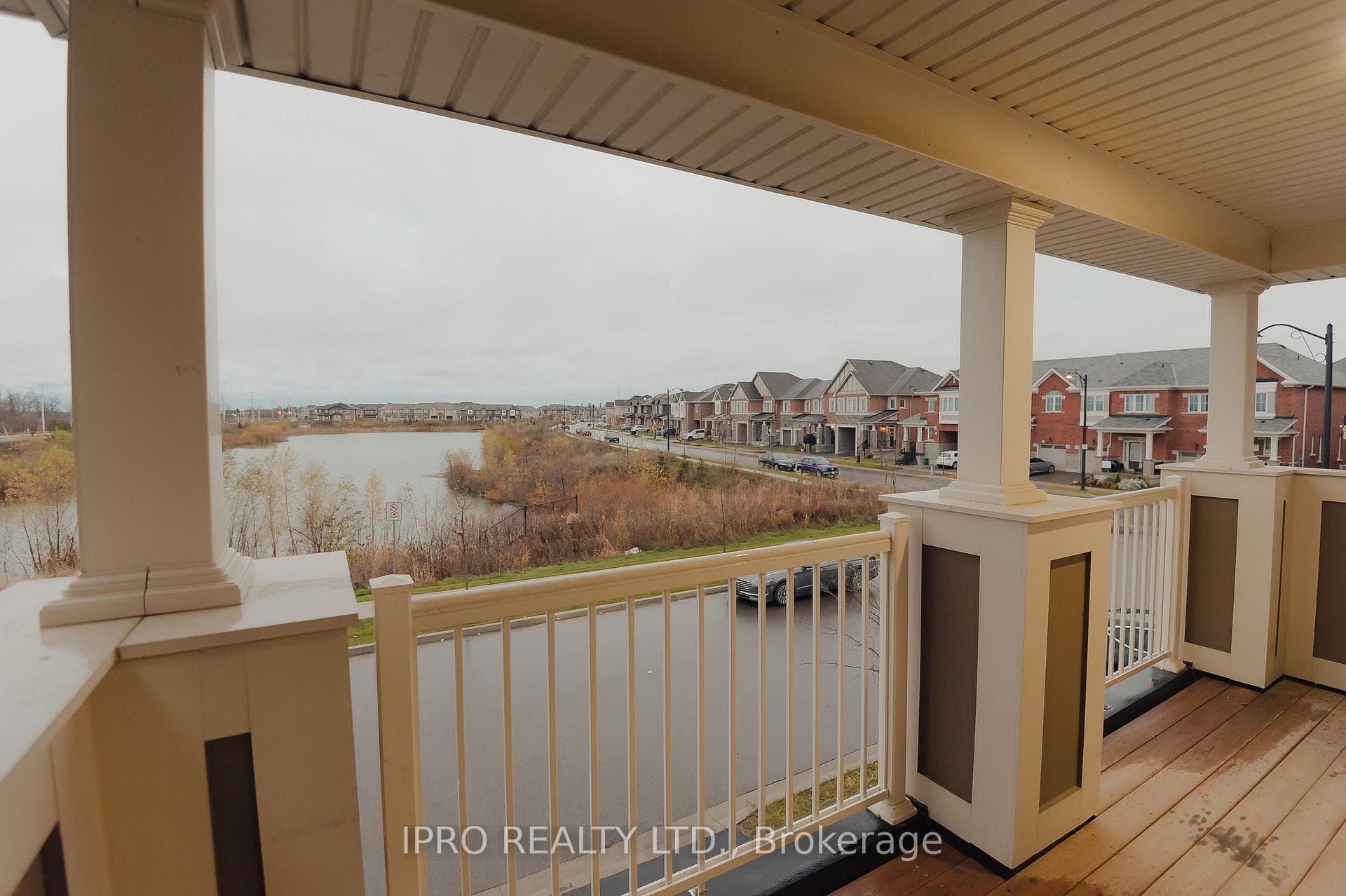 992 Balsam Court photo 6