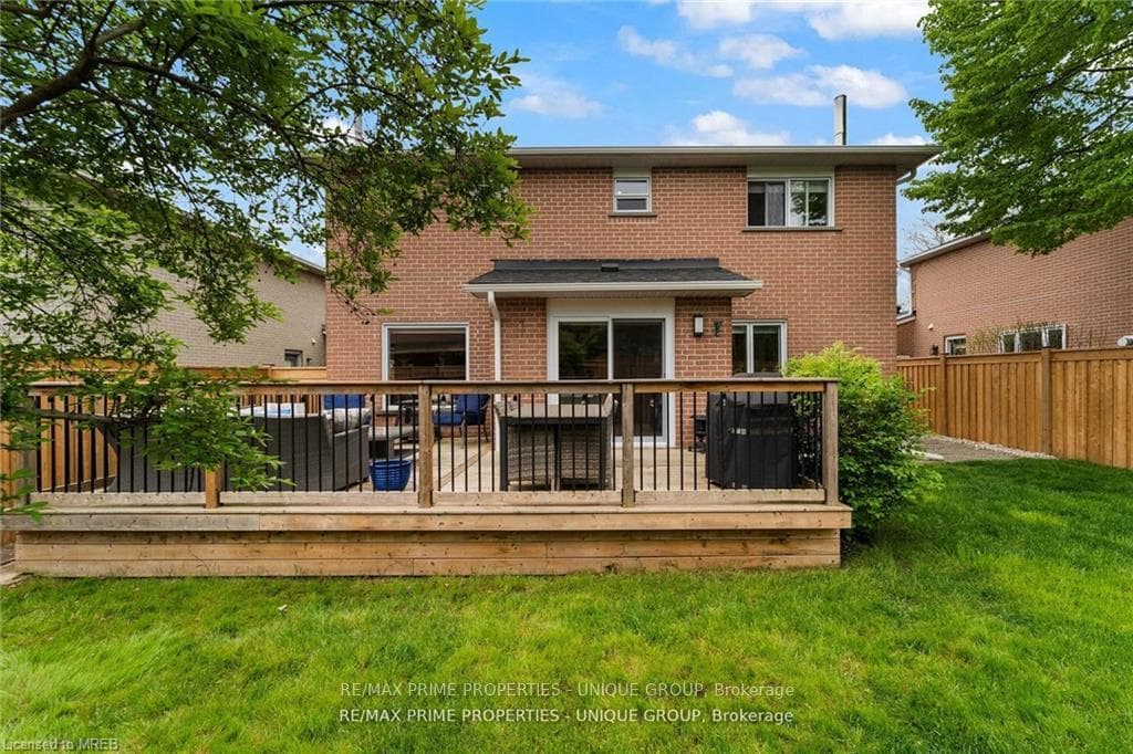 293 Mississaga Street photo 34