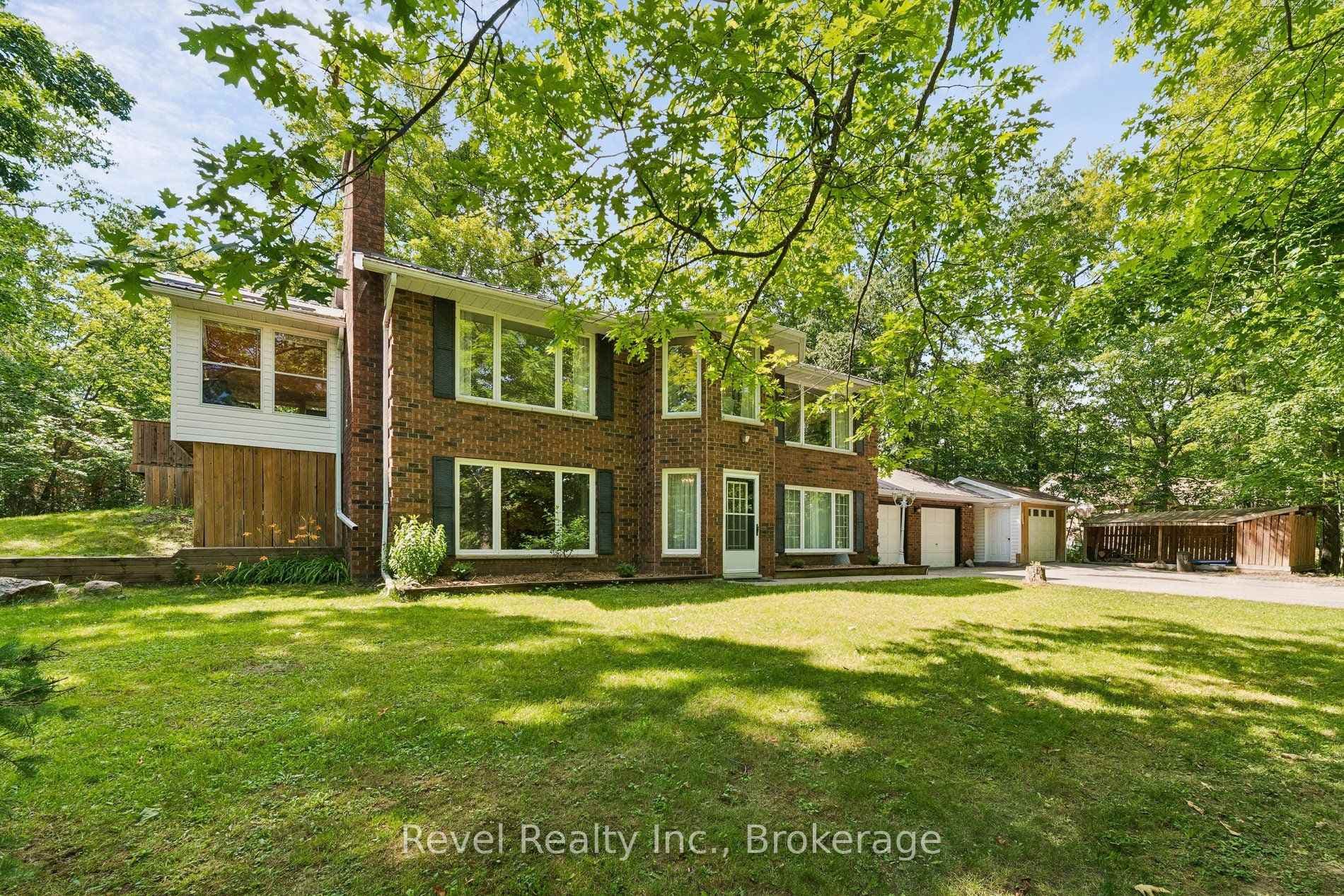 18 Bessie Avenue photo 3