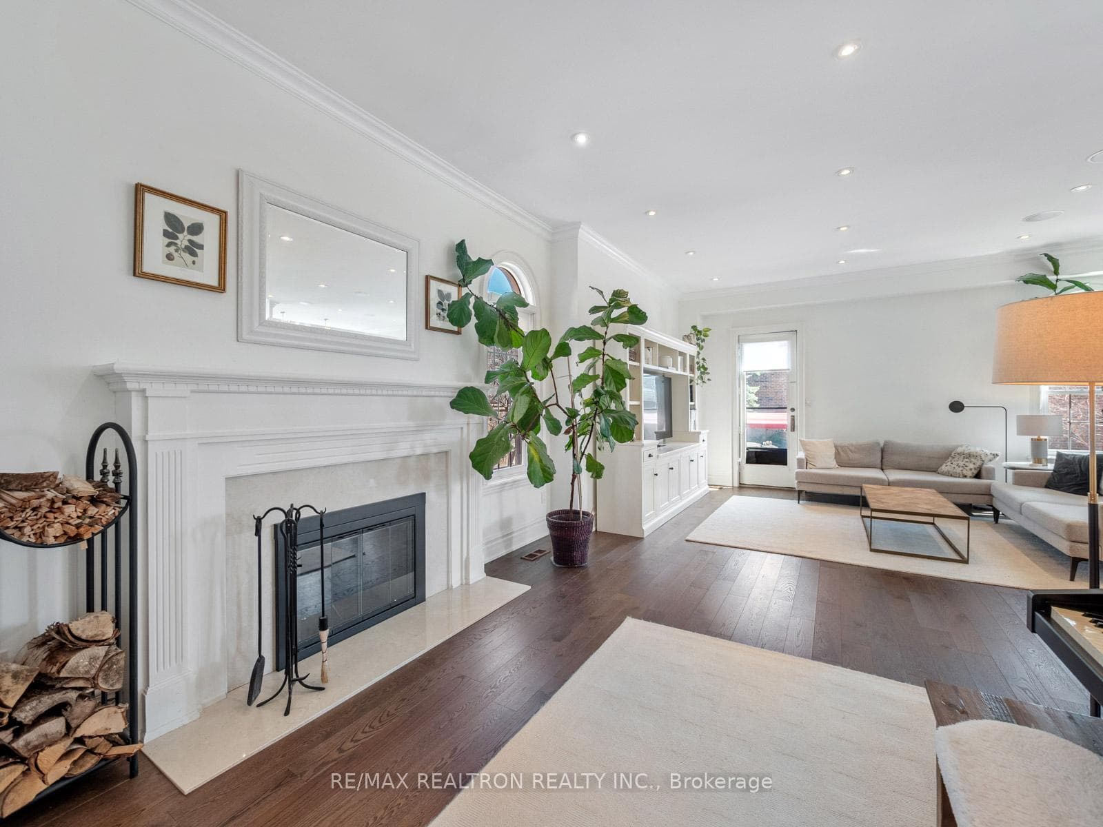 1 Willett Crescent photo 6